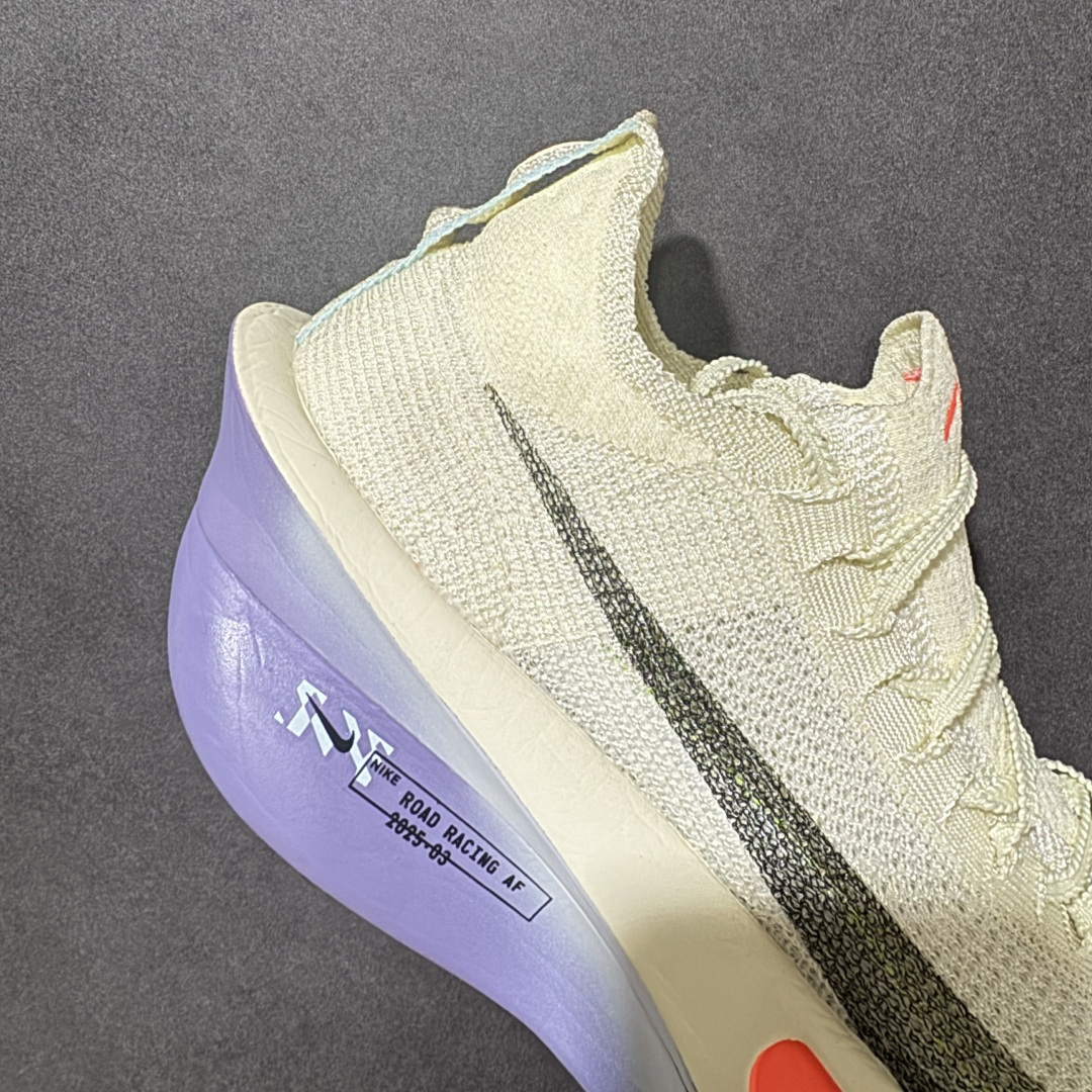 图片[7]-特价【GQ福利】GT版 # Nike ZoomX Vaporfly Next% 3 真碳 原价3xx 现一万双套现 顶级版本 鞋面是nike的飞织技术 全掌的碳纤维板加上ZoomX 中底 货号：FD8315-101 尺码：36-46-选品中心