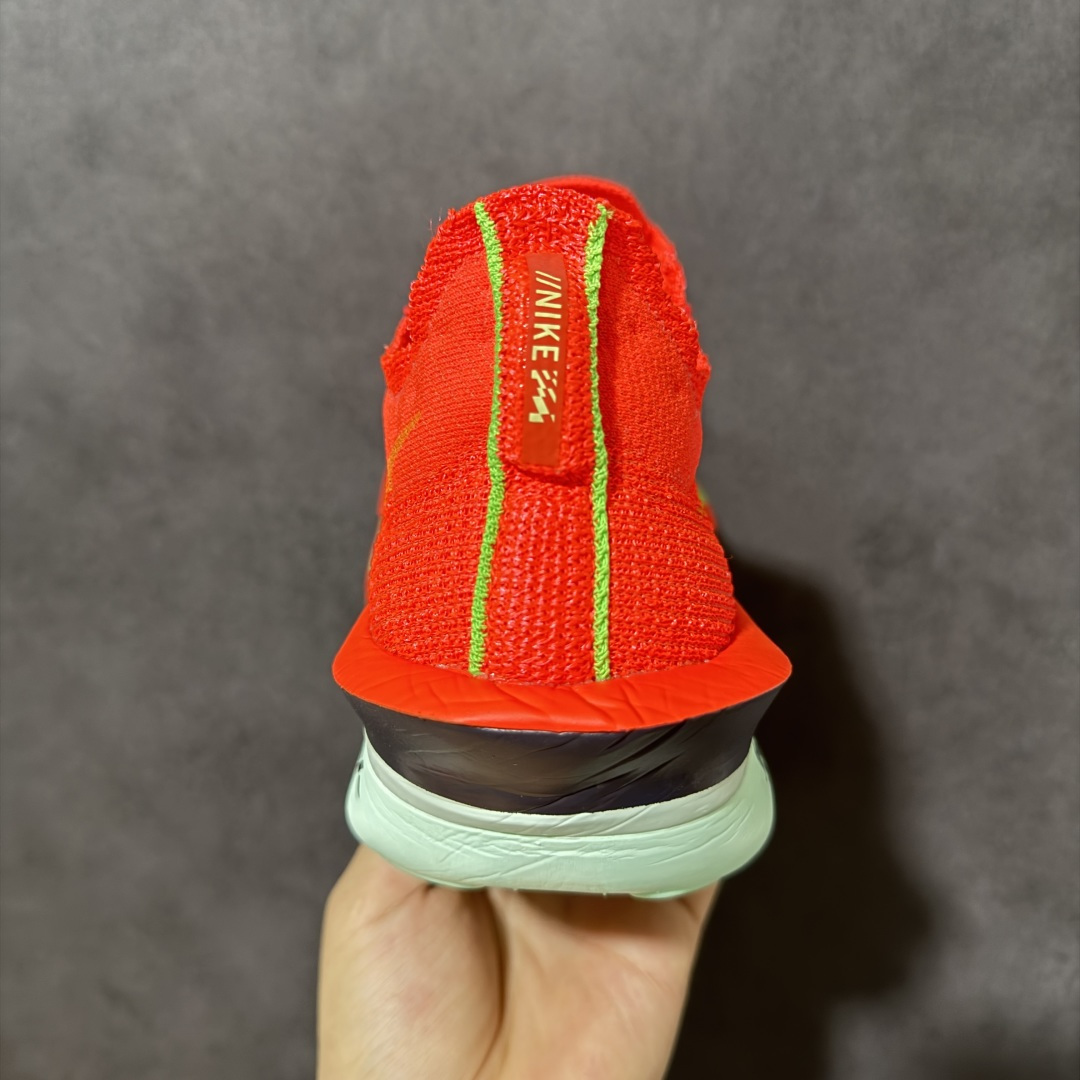 图片[4]-特价【GQ福利】GT版 # Nike ZoomX Vaporfly Next% 3 真碳 原价3xx 现一万双套现 顶级版本 鞋面是nike的飞织技术 全掌的碳纤维板加上ZoomX 中底 货号：FD8311-600 尺码：36-46-选品中心