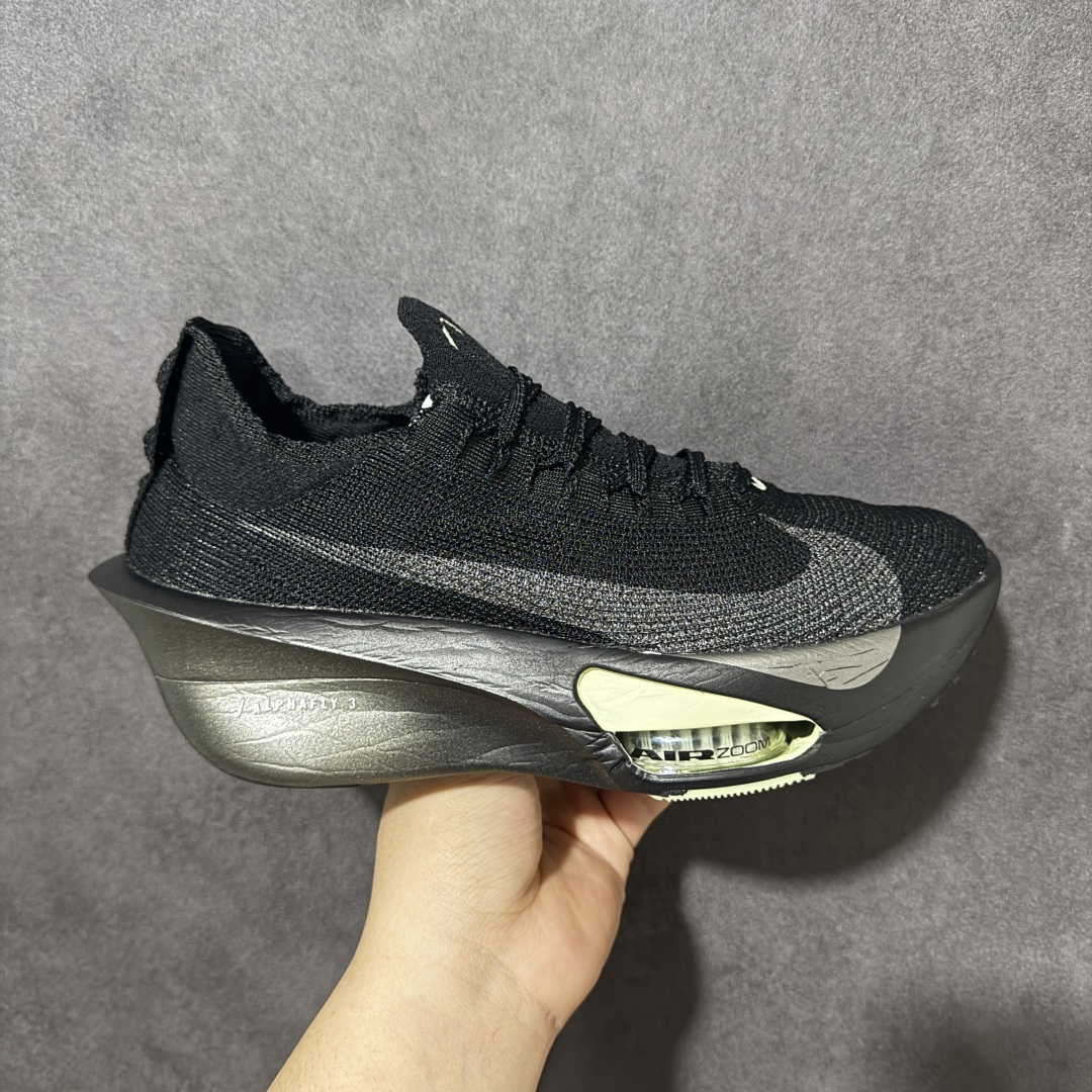 特价【GQ福利】GT版 # Nike ZoomX Vaporfly Next% 3 真碳 原价3xx 现一万双套现 顶级版本 鞋面是nike的飞织技术 全掌的碳纤维板加上ZoomX 中底 货号：HV6350-001 尺码：36-46-选品中心