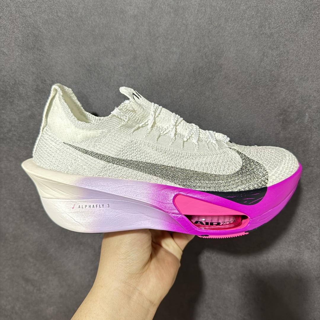 特价【GQ福利】GT版 # Nike ZoomX Vaporfly Next% 3 真碳 原价3xx 现一万双套现 顶级版本 鞋面是nike的飞织技术 全掌的碳纤维板加上ZoomX 中底 货号：HF7357-900 尺码：36-46-选品中心