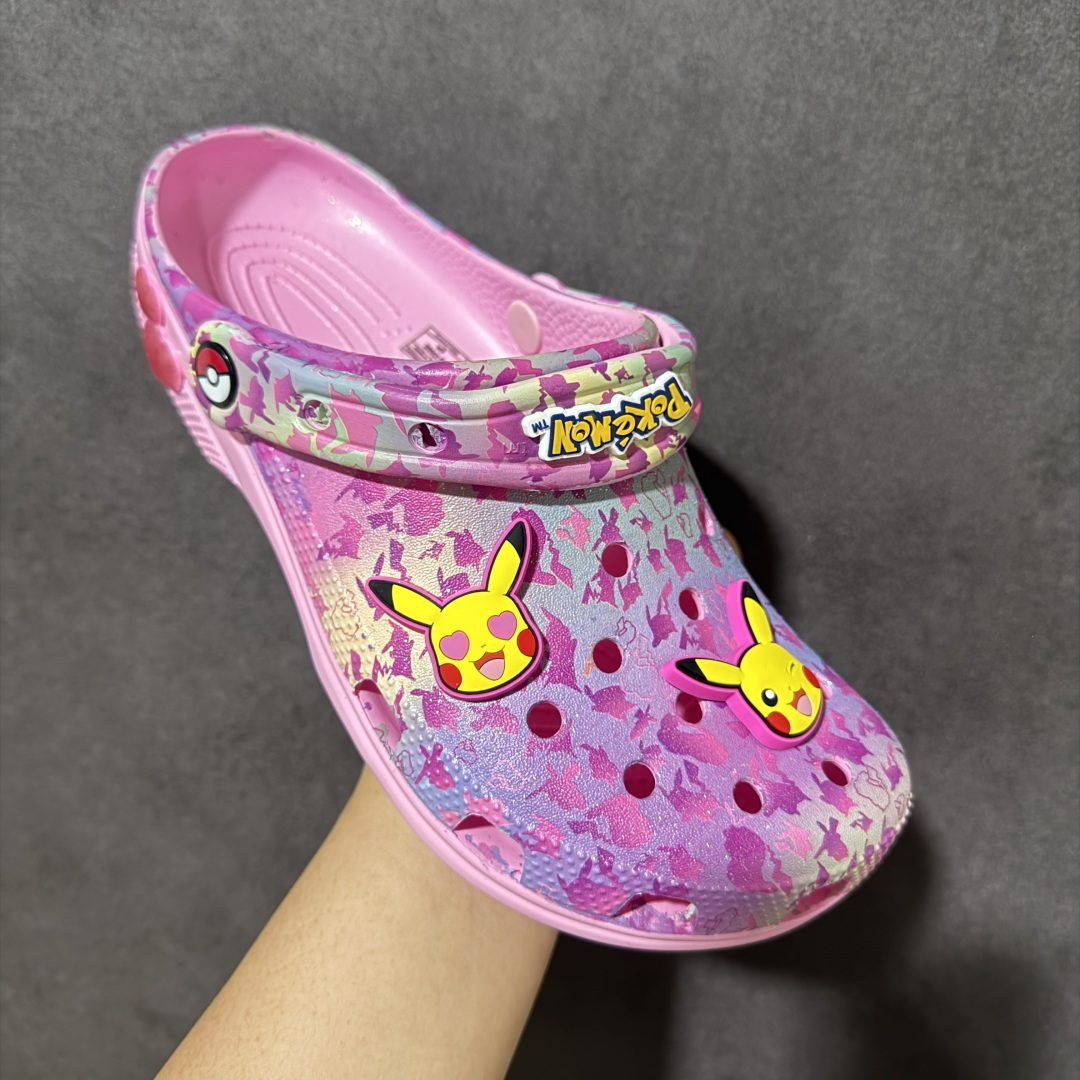 【韩国订单】Crocs 卡骆驰 Clog 明星印花款 两用沙滩洞洞鞋 凉鞋拖鞋 全新莞产高端品质鞋底可增