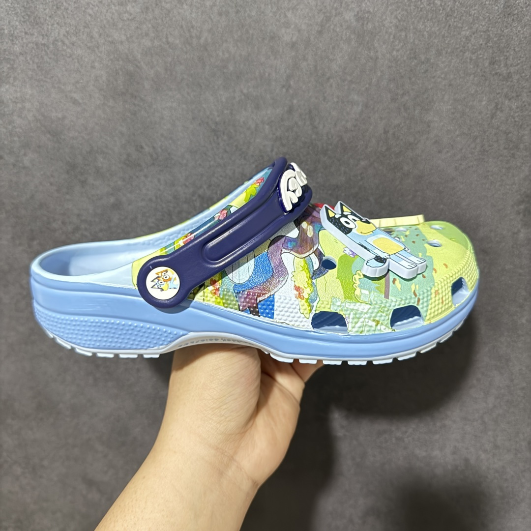 【韩国订单】Crocs 卡骆驰 Clog 明星印花款 两用沙滩洞洞鞋 凉鞋拖鞋 全新莞产高端品质鞋底可增