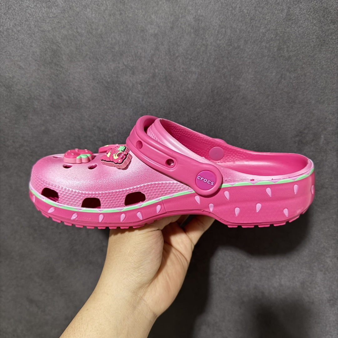 【韩国订单】Crocs 卡骆驰 Clog 明星印花款 两用沙滩洞洞鞋 凉鞋拖鞋 全新莞产高端品质鞋底可增