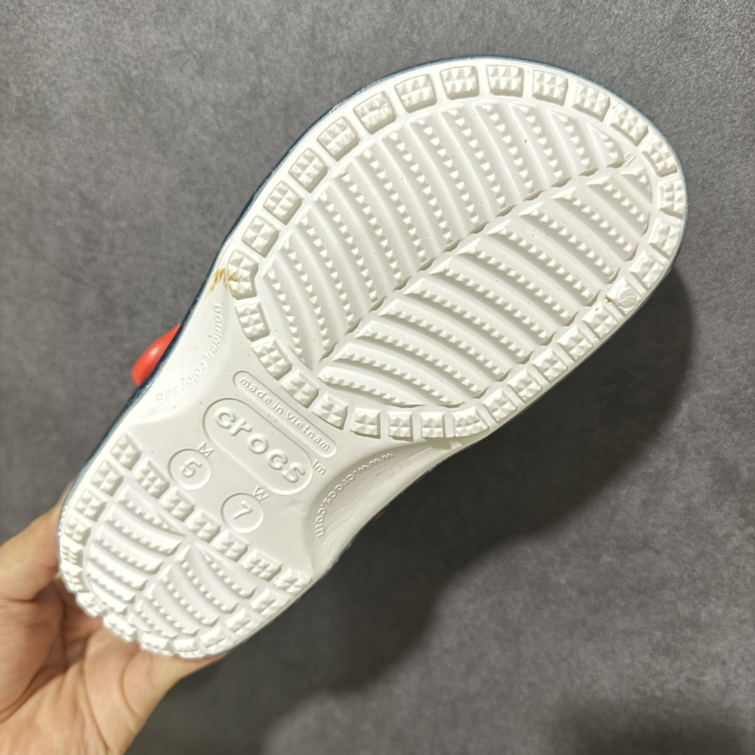 【韩国订单】Crocs 卡骆驰 Clog 明星印花款 两用沙滩洞洞鞋 凉鞋拖鞋 全新莞产高端品质鞋底可增