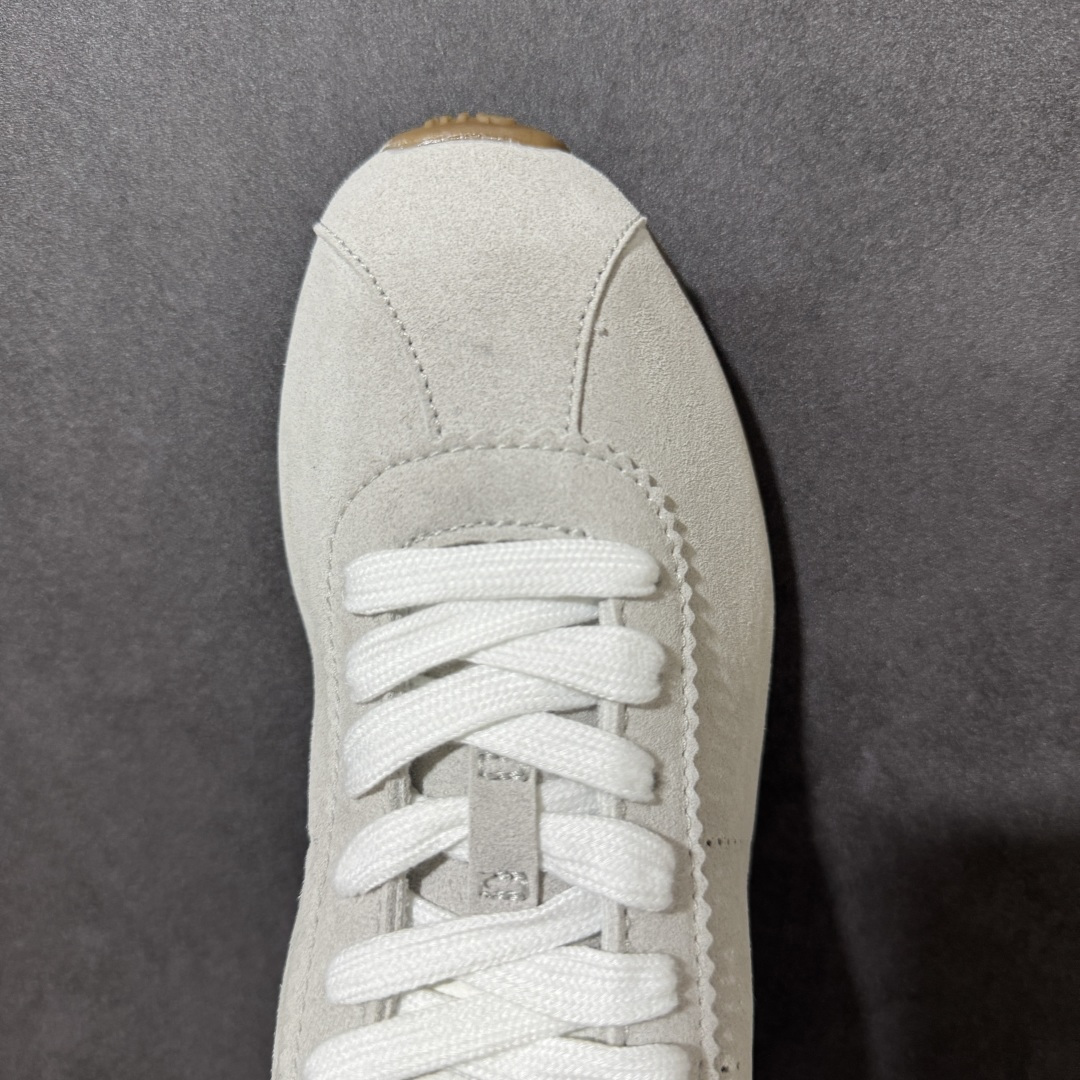 MiuMiu Plume 缪缪平底系带薄底低帮生活休闲德训鞋货号：5E165E尺码：36 36.5 37