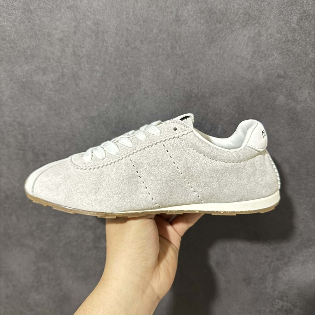 MiuMiu Plume 缪缪平底系带薄底低帮生活休闲德训鞋货号：5E165E尺码：36 36.5 37