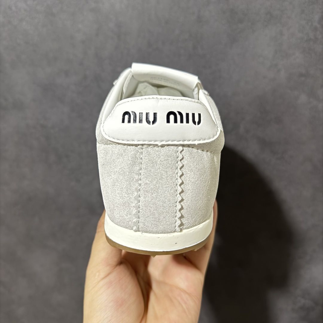 MiuMiu Plume 缪缪平底系带薄底低帮生活休闲德训鞋货号：5E165E尺码：36 36.5 37