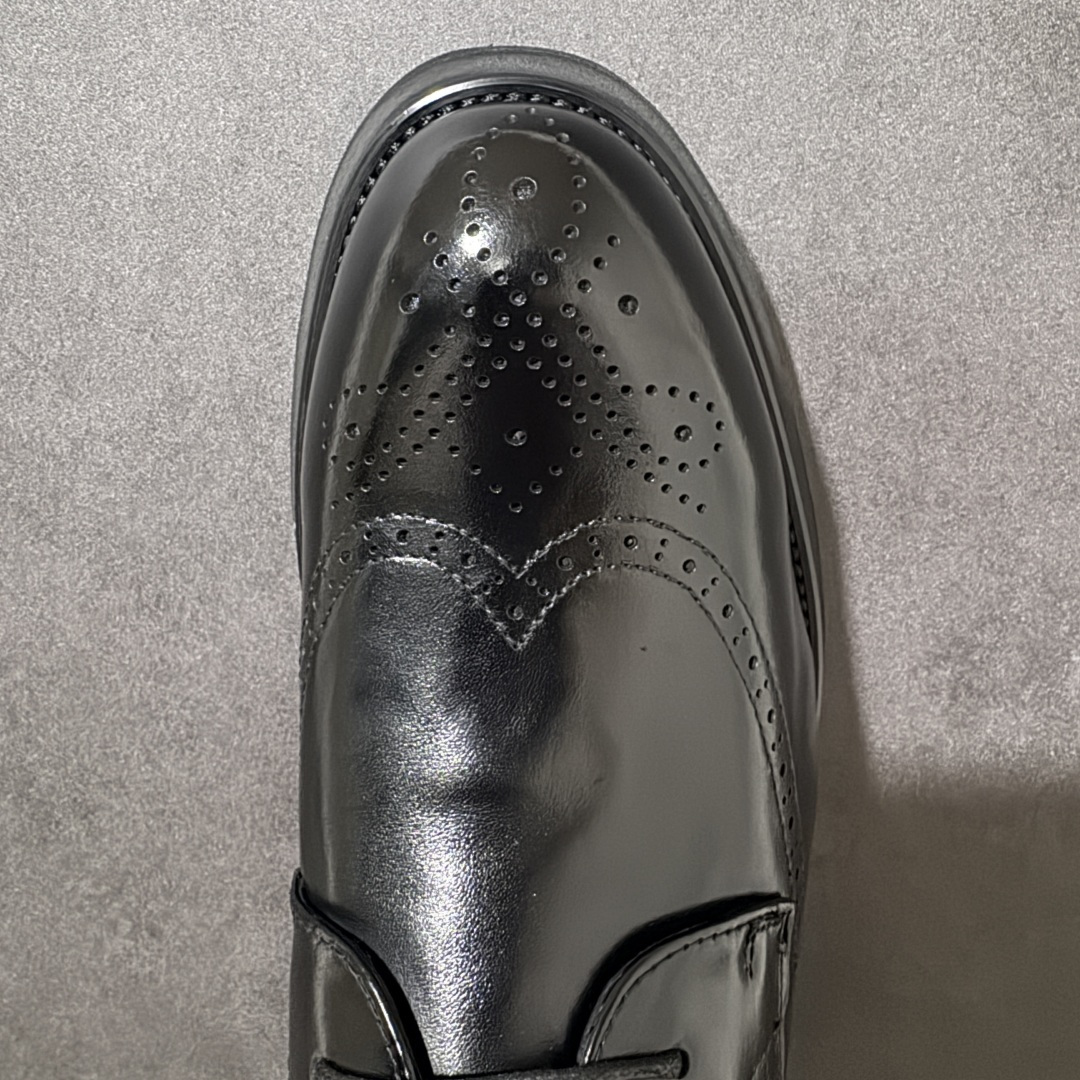 ECCO爱步圆头雕花皮鞋 真皮布洛克皮鞋商务鞋男款 德比鞋 都市伦敦系列 甄选优质皮革搭配柔软的纺织衬里