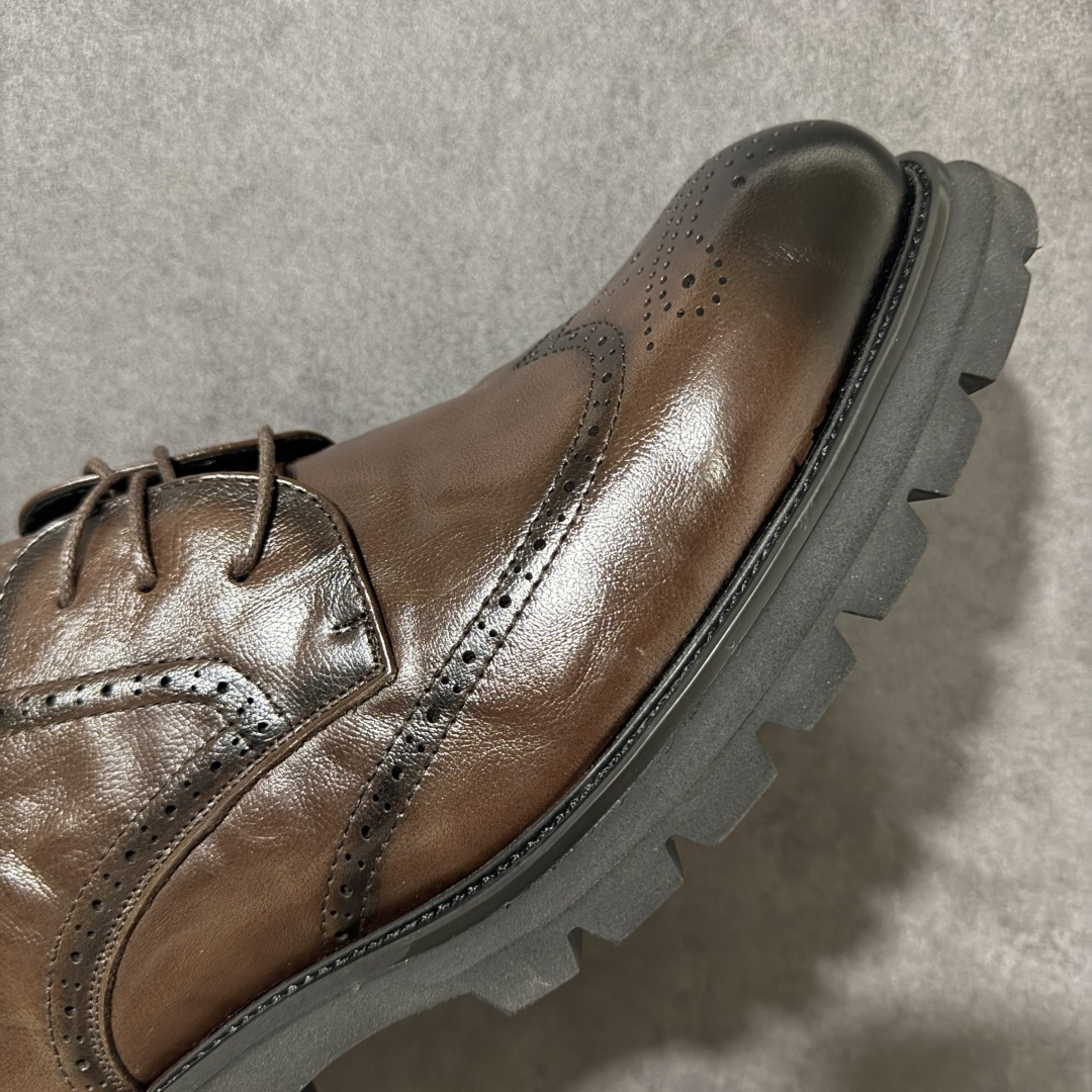 ECCO爱步圆头雕花皮鞋 真皮布洛克皮鞋商务鞋男款 德比鞋 都市伦敦系列 甄选优质皮革搭配柔软的纺织衬里