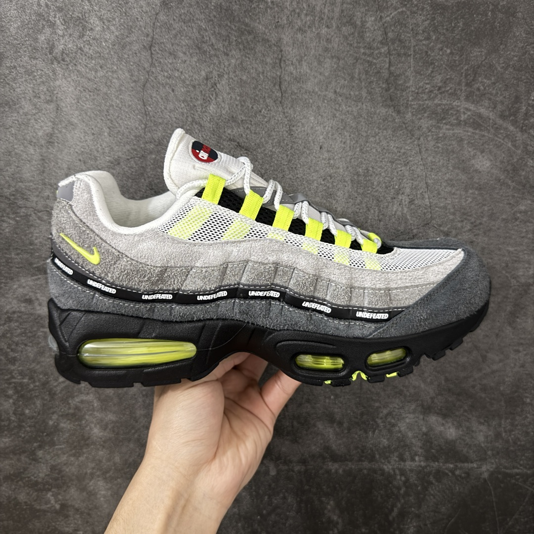 UNDEFEATED x Nike Air Max 95 OG Big Bubble 灰绿色气垫跑鞋货号