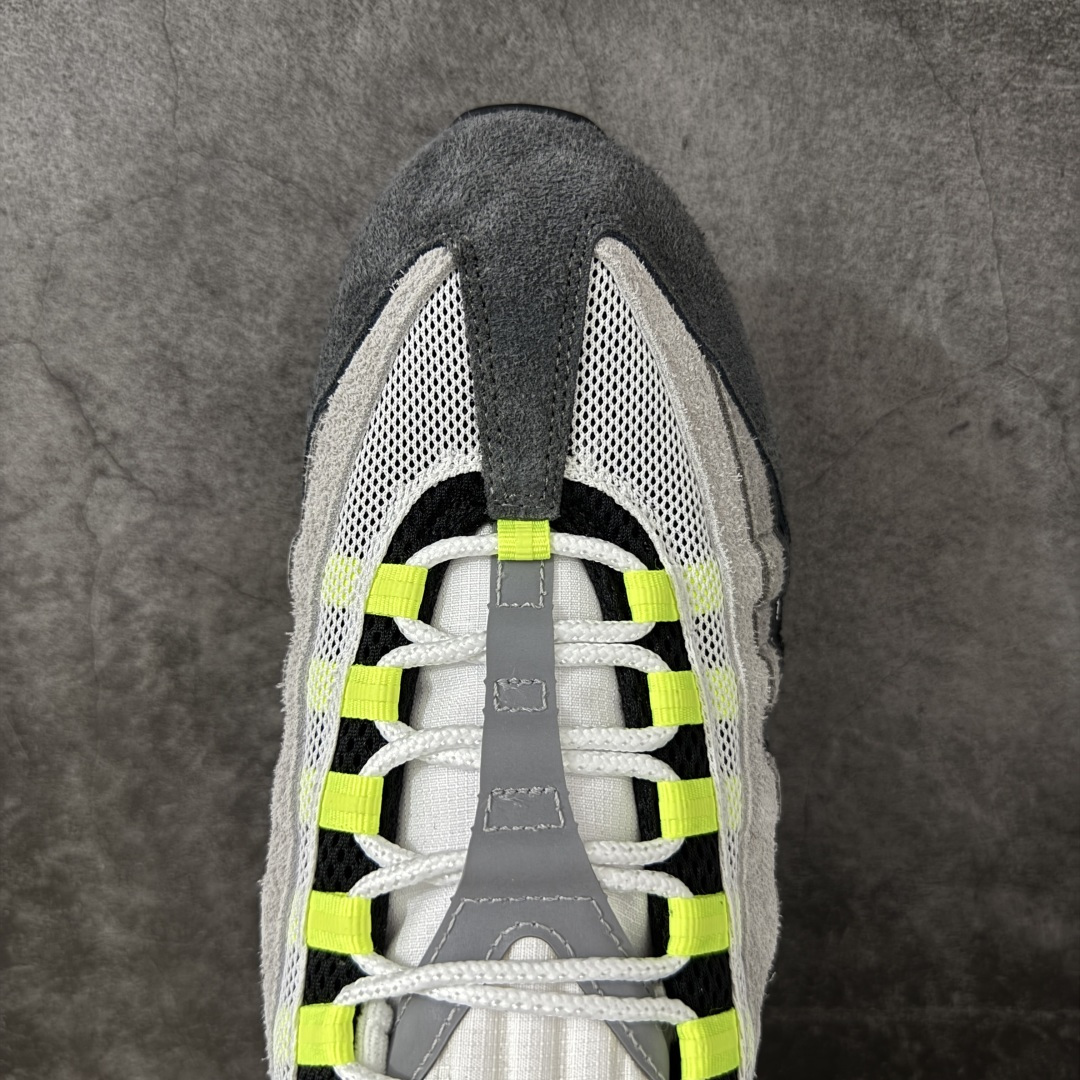UNDEFEATED x Nike Air Max 95 OG Big Bubble 灰绿色气垫跑鞋货号