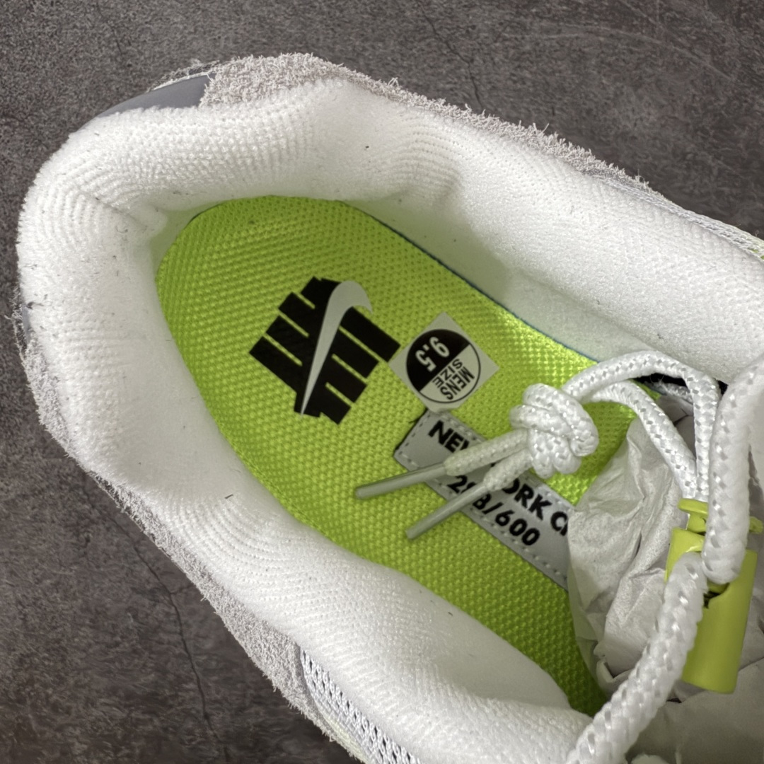 UNDEFEATED x Nike Air Max 95 OG Big Bubble 灰绿色气垫跑鞋货号