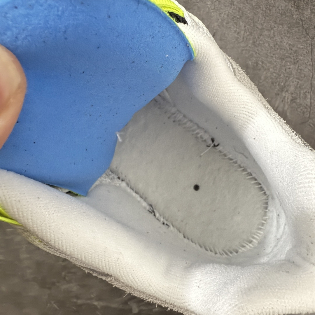 UNDEFEATED x Nike Air Max 95 OG Big Bubble 灰绿色气垫跑鞋货号