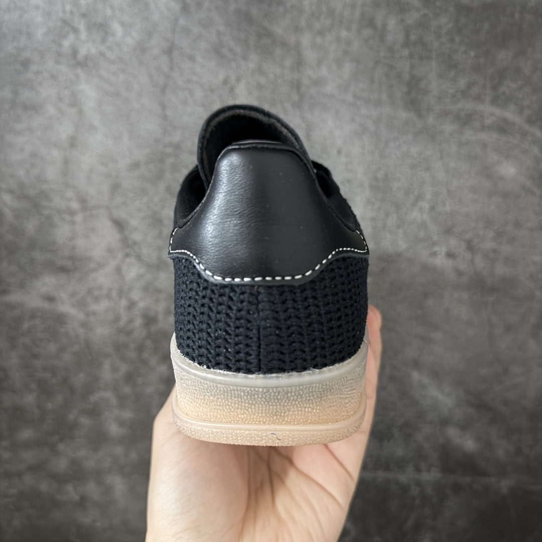 AD Gazelle Indoor Trainers 羚羊内训系列低帮复古百搭休闲运动德训风板鞋 黑白针