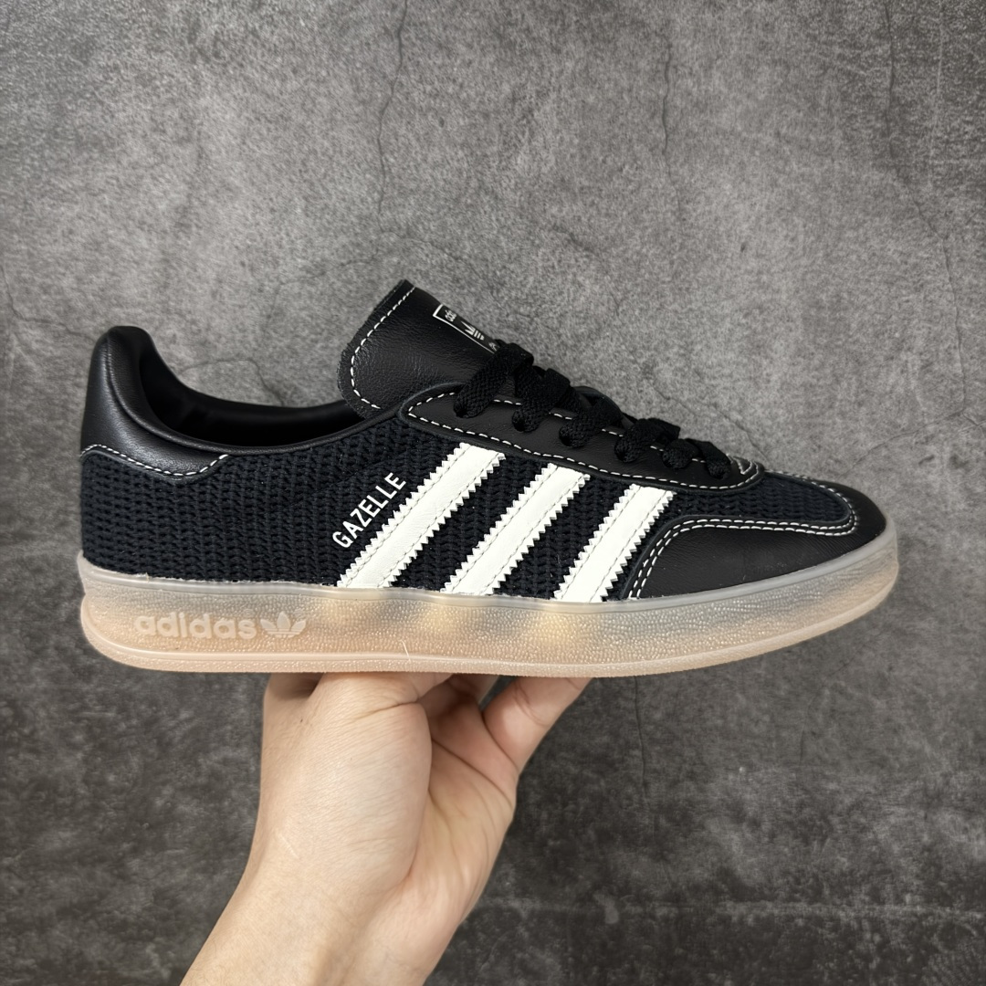 AD Gazelle Indoor Trainers 羚羊内训系列低帮复古百搭休闲运动德训风板鞋 黑白针