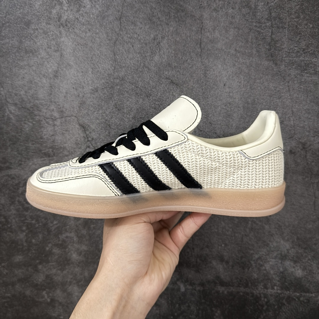 AD Gazelle Indoor Trainers 羚羊内训系列低帮复古百搭休闲运动德训风板鞋 米黑针