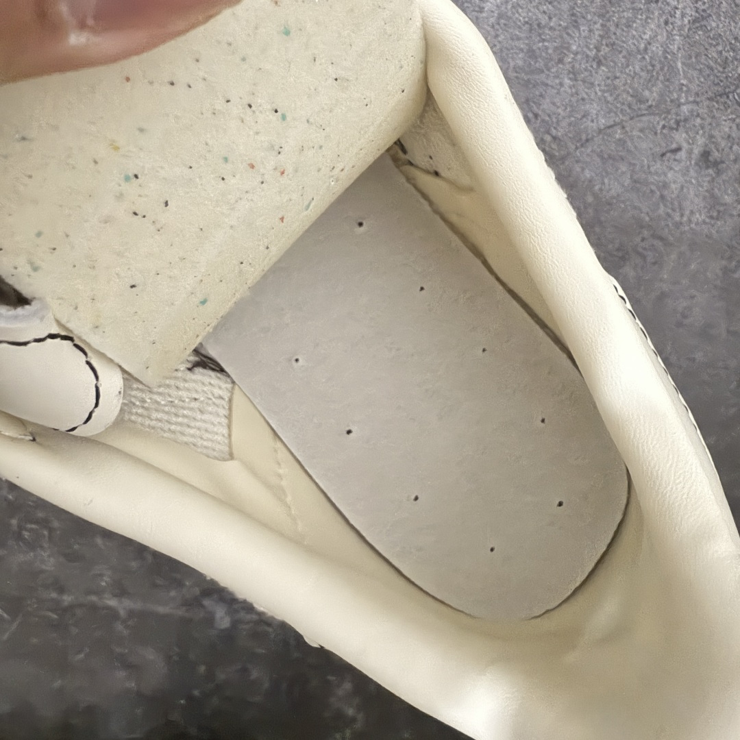 AD Gazelle Indoor Trainers 羚羊内训系列低帮复古百搭休闲运动德训风板鞋 米黑针