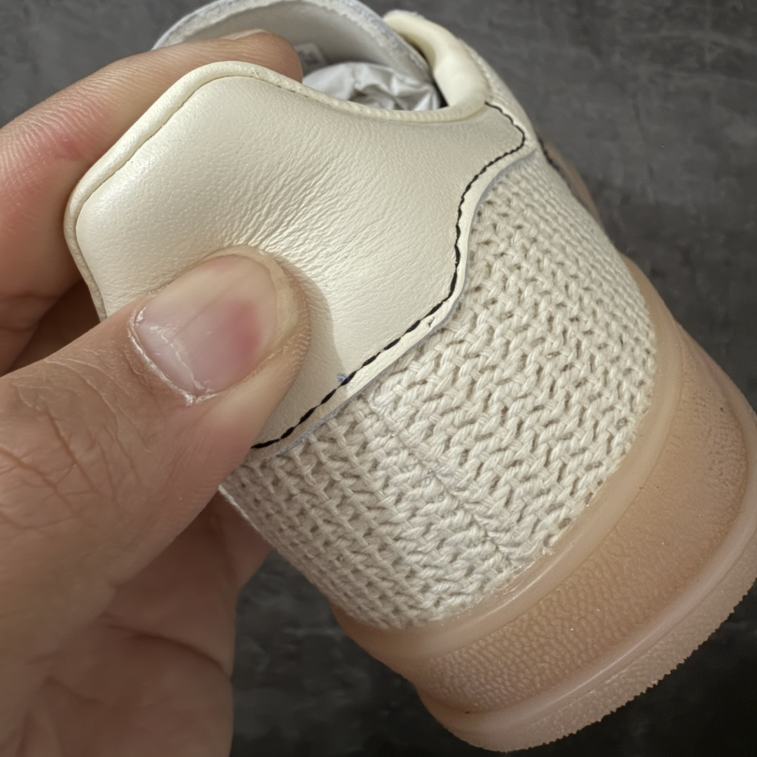 AD Gazelle Indoor Trainers 羚羊内训系列低帮复古百搭休闲运动德训风板鞋 米黑针