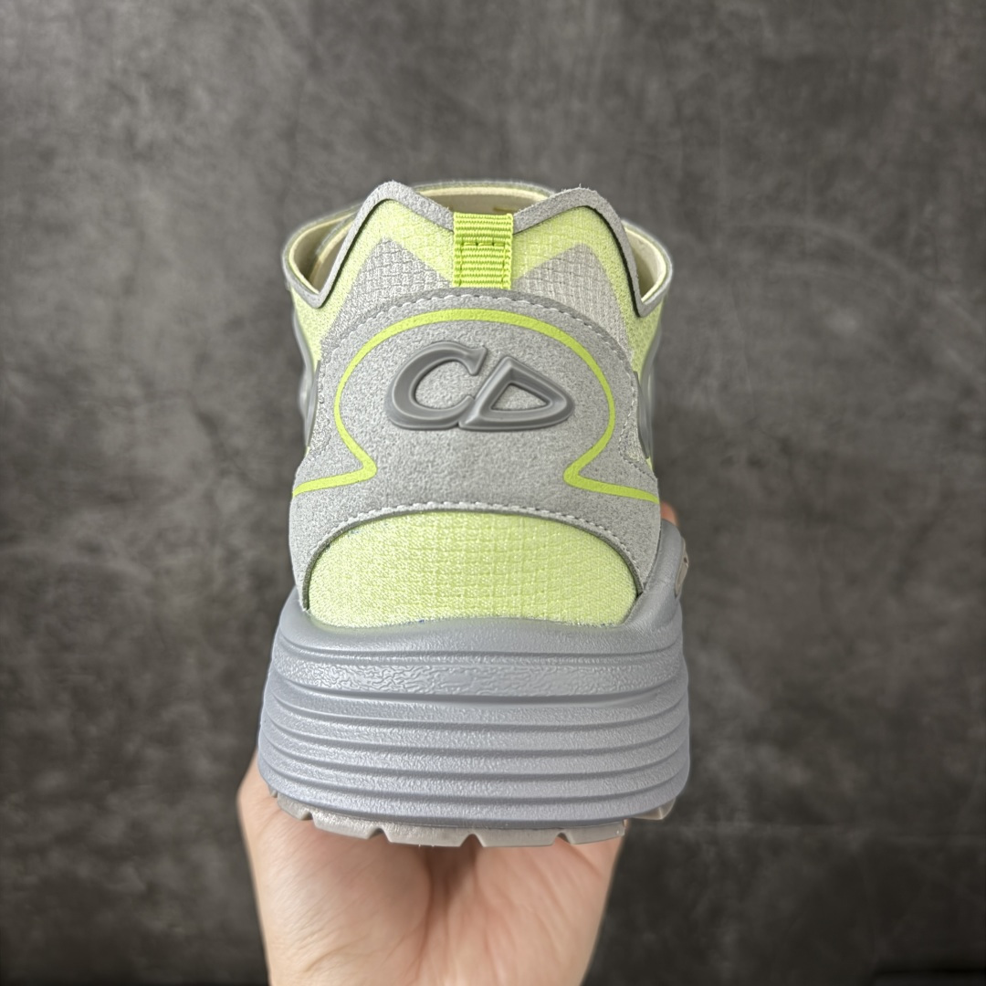 DIOR B30 Countdown Tech 运动鞋，属于2026春夏系列，是品牌在老爹鞋风潮中推出的