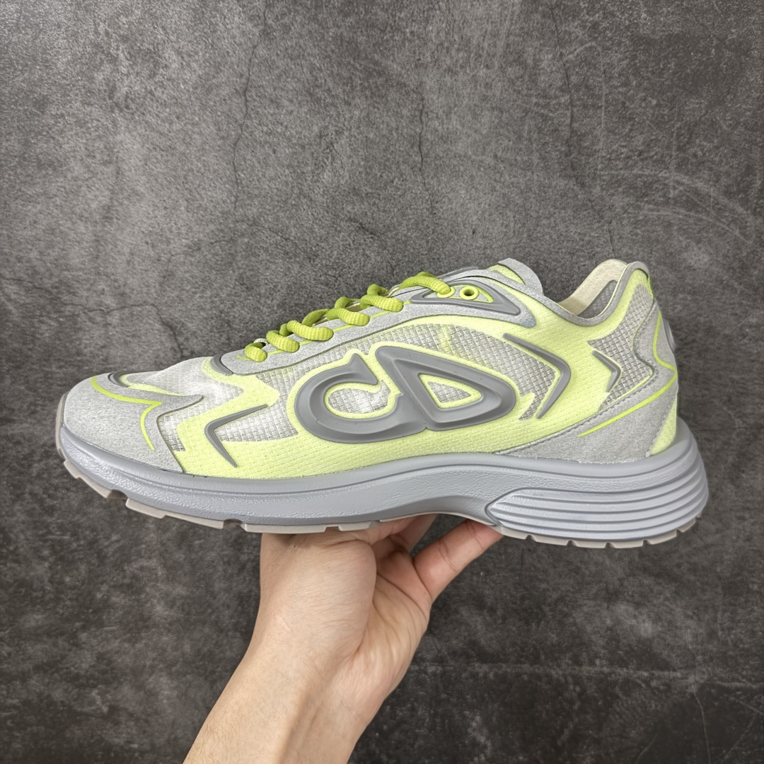 DIOR B30 Countdown Tech 运动鞋，属于2026春夏系列，是品牌在老爹鞋风潮中推出的