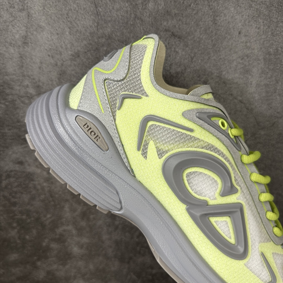 DIOR B30 Countdown Tech 运动鞋，属于2026春夏系列，是品牌在老爹鞋风潮中推出的