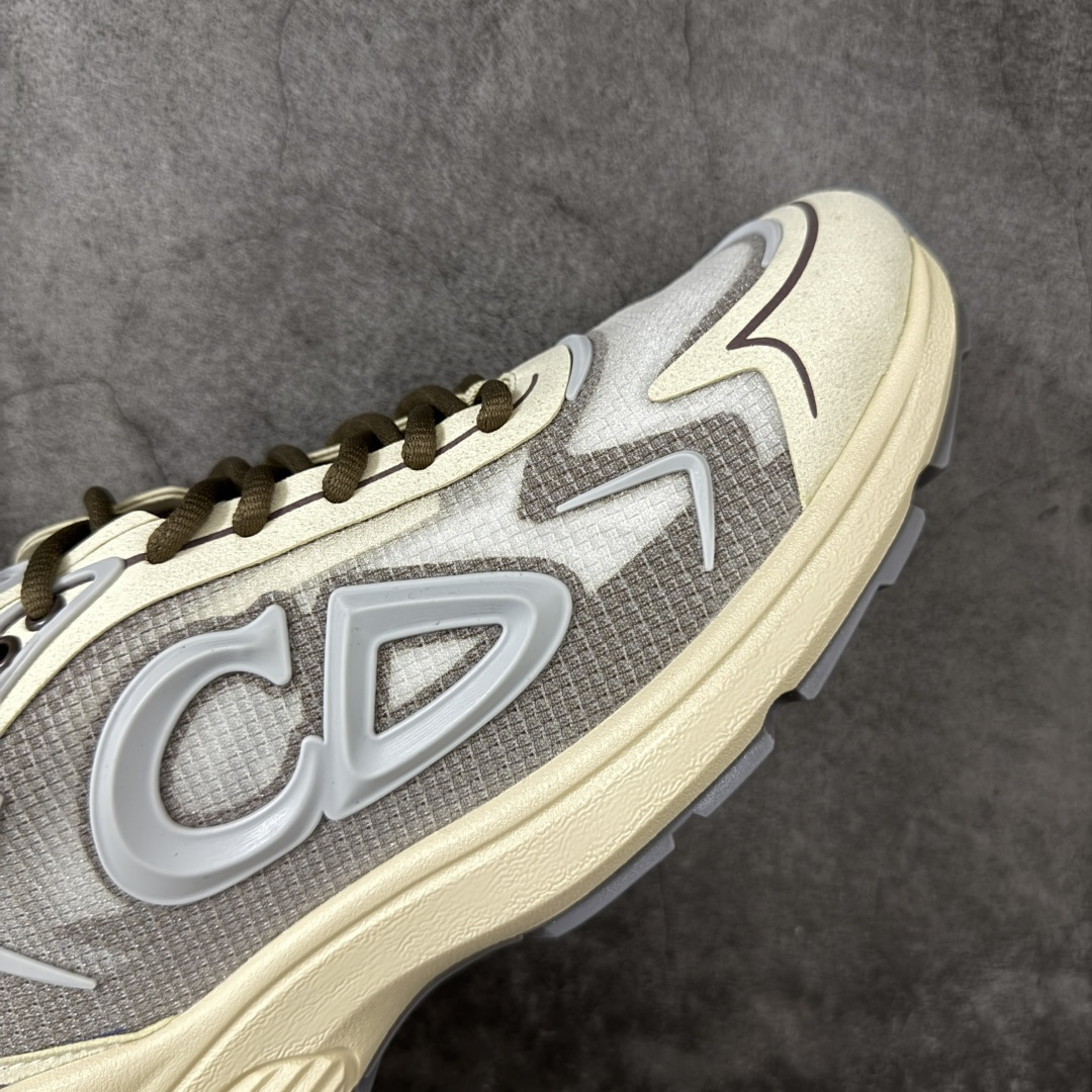 DIOR B30 Countdown Tech 运动鞋，属于2026春夏系列，是品牌在老爹鞋风潮中推出的