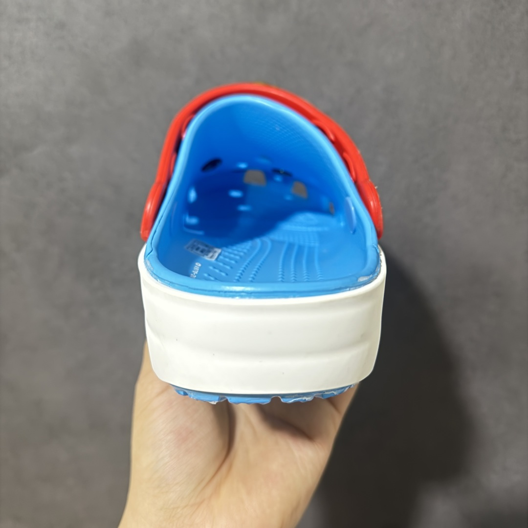 图片[4]-【韩国订单】Crocs 卡骆驰 Clog 明星印花款 两用沙滩洞洞鞋 凉鞋拖鞋 全新莞产高端品质 鞋底可增高2CM 鞋面更加耐用易清洗 该鞋款轻盈舒适 尺码：M4（36-37）M5（37-38）M6（38-39）M7(39-40）M8（41-42）M9（42-43）M10（43-44）M11（45-46）-选品中心
