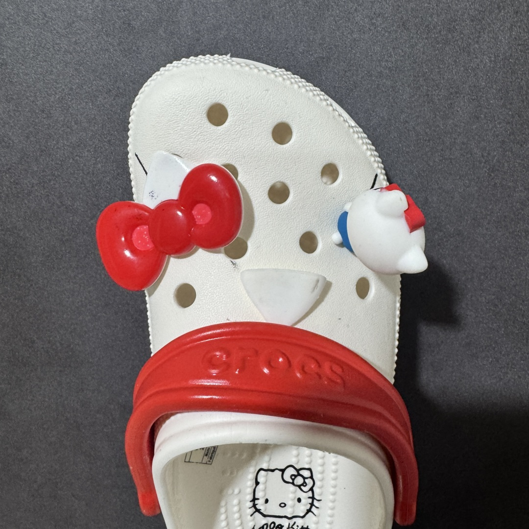 图片[5]-【韩国订单】Crocs 卡骆驰 Clog 明星印花款 两用沙滩洞洞鞋 凉鞋拖鞋 全新莞产高端品质 鞋底可增高2CM 鞋面更加耐用易清洗 该鞋款轻盈舒适 尺码：M4（36-37）M5（37-38）M6（38-39）M7(39-40）M8（41-42）M9（42-43）M10（43-44）M11（45-46）-选品中心