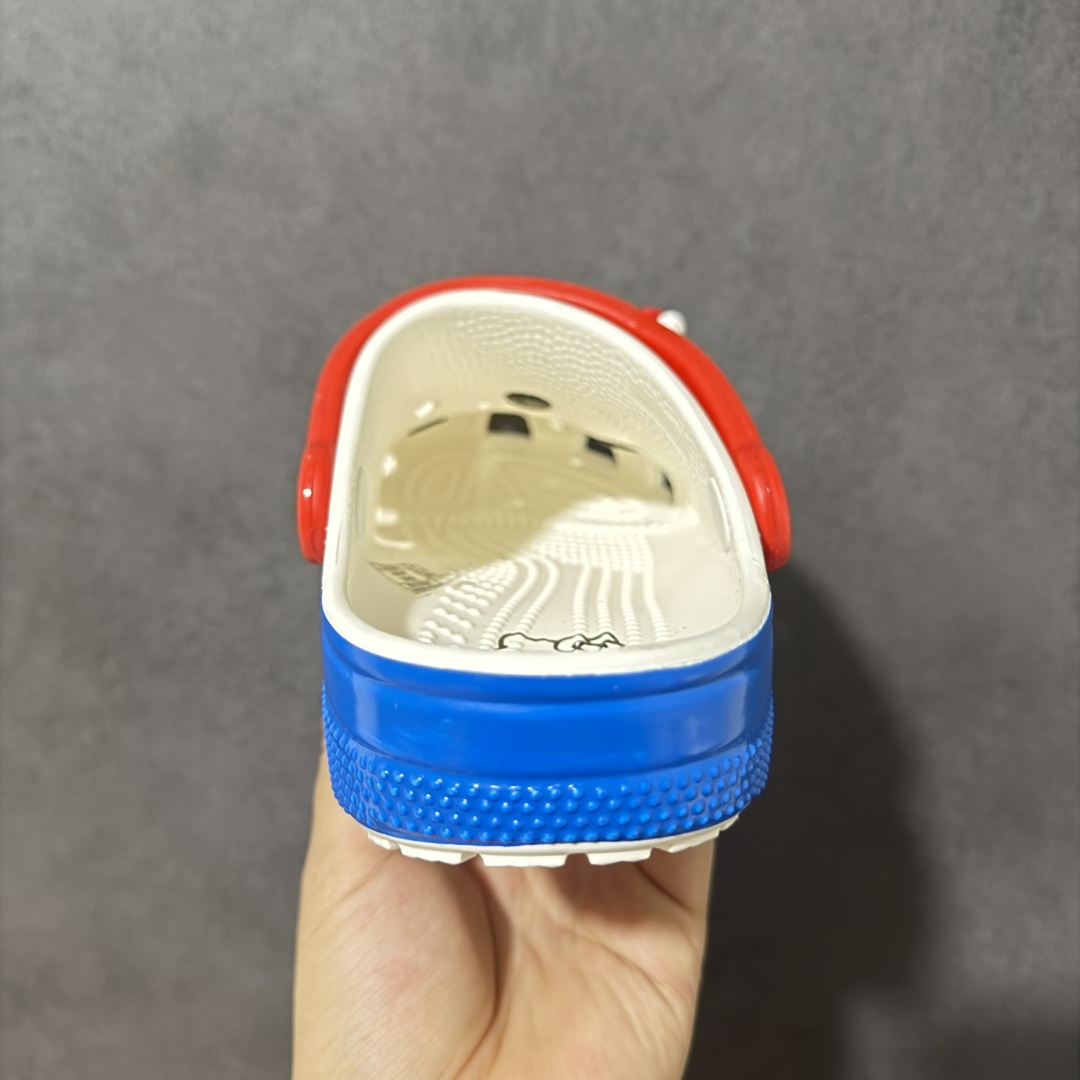 图片[4]-【韩国订单】Crocs 卡骆驰 Clog 明星印花款 两用沙滩洞洞鞋 凉鞋拖鞋 全新莞产高端品质 鞋底可增高2CM 鞋面更加耐用易清洗 该鞋款轻盈舒适 尺码：M4（36-37）M5（37-38）M6（38-39）M7(39-40）M8（41-42）M9（42-43）M10（43-44）M11（45-46）-选品中心