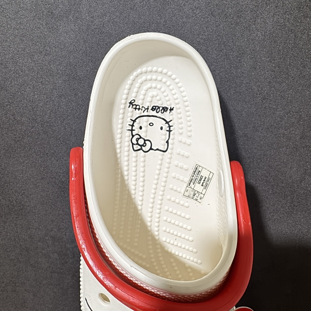 图片[6]-【韩国订单】Crocs 卡骆驰 Clog 明星印花款 两用沙滩洞洞鞋 凉鞋拖鞋 全新莞产高端品质 鞋底可增高2CM 鞋面更加耐用易清洗 该鞋款轻盈舒适 尺码：M4（36-37）M5（37-38）M6（38-39）M7(39-40）M8（41-42）M9（42-43）M10（43-44）M11（45-46）-选品中心