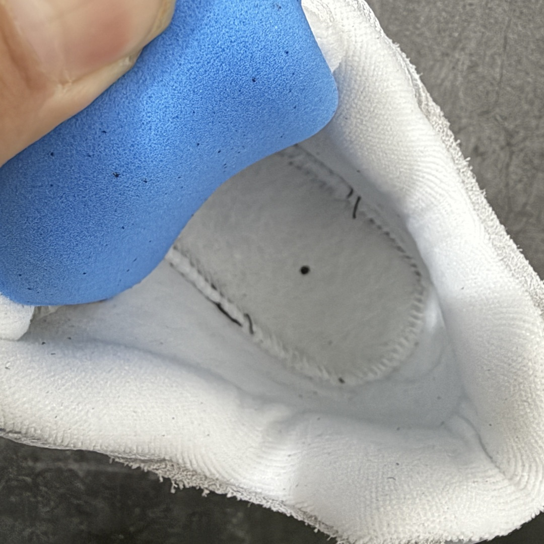 UNDEFEATED x Nike Air Max 95 OG Big Bubble 灰蓝色气垫跑鞋货号