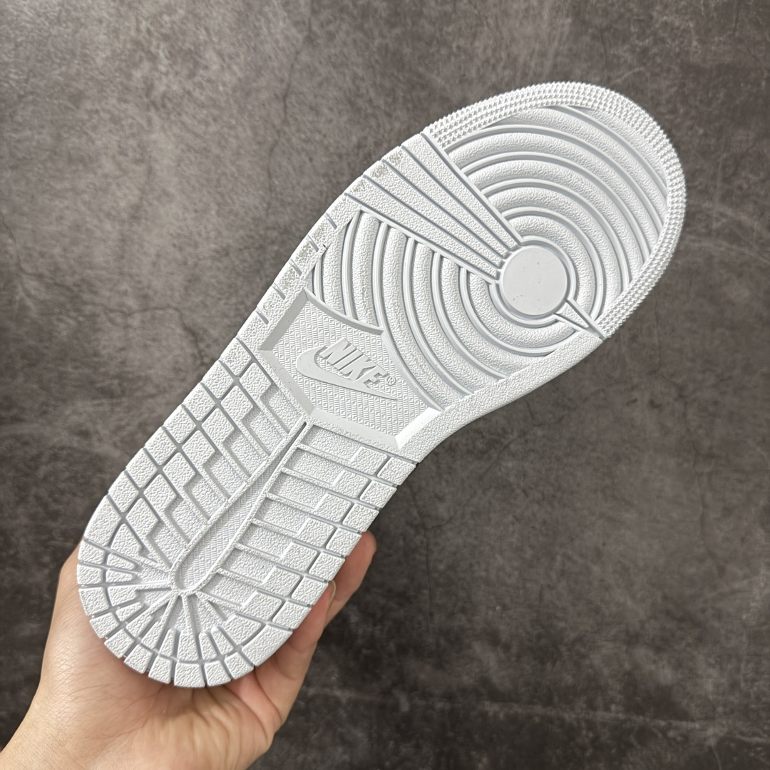 Air Jordan AJ1 Mid 中帮 白黑绿DQ8426-002终端优势供应 市面中低帮最具代表性