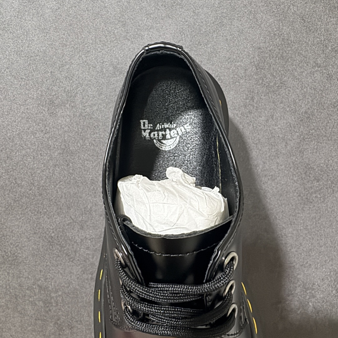 图片[6]-【公司级】著名工鞋品牌-马汀博士Dr. Martens Chelsea Boots 2976经典百搭英伦环带扣切尔西马丁靴25567001 #女鞋广东中山代工厂出品#原厂数据纸版开发版型#同源进口粒面牛皮打造鞋面#精致三线缝制/加固鞋身#高成本还原固特异热熔焊接缝制工艺#鞋底不用胶水,鞋底鞋面缝合牢固不开胶#固特异沿条接口/手工对接,每双都不同,车线重合也不同区别先行版本#原厂PVC高密度牛筋大底/牢固抓地,防滑耐磨,跟高3cm,有略微增高效果 尺码：35-42无半码-选品中心
