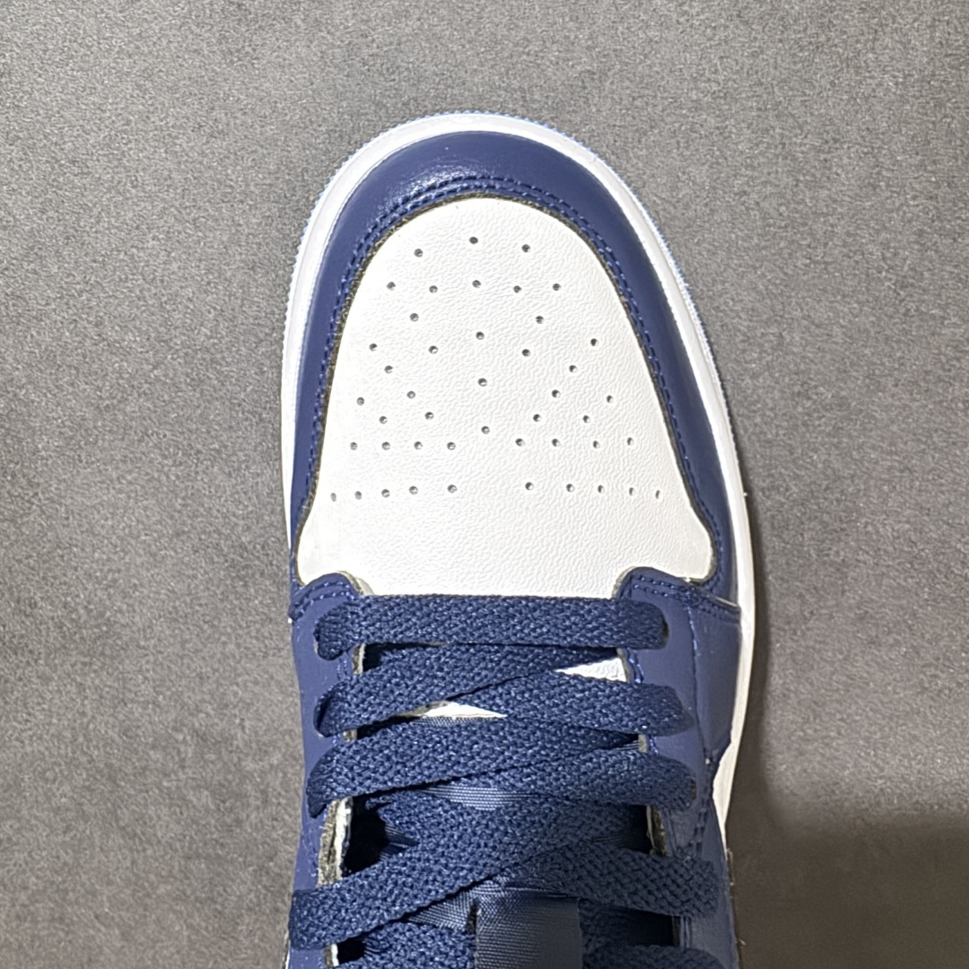 图片[5]-【H11纯原】Nike Air Jordan 1 Low SE AJ1 乔一 舒适贴合 防滑耐磨 低帮 复古篮球鞋 货号：553558-404 尺码：35.5 36 36.5 37.5 38 38.5 39 40 40.5 41 42 42.5 43 44 45 46 47.5 #H11顶级纯原 纯原外贸平台特供订单 #全套原纸板楦头开发 #原厂特供材料配套加持 #确保原汁原味 完美呈现版型 #原档数据独家私模大底 #男女鞋同步官方开发至48.5 #原装进口轻量化鞋垫 #进口港宝加持 后跟自然饱满 还原公司包裹性 #鞋面采用原装数据贴合技术 #全方位贴合包裹脚型 #鞋跟部鞋底牵引设计 #提供强大的抓地性能 #更适应不同实战场地路面-选品中心