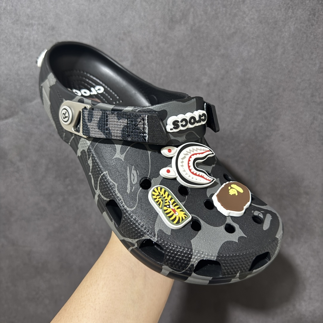 图片[3]-【莞产原厂版】BAPE x Crocs卡骆驰 洞洞鞋联名4色 东莞原厂出品，拼标过验！ 欢迎对比，顶级品质区别市面通货！ 同步官方尺码： M4=36-37（22CM） M5=37-38（23CM） M6=38-39（24CM） M7=39-40 (25CM) M8=40-41 (26CM) M9=42-43（27CM） M10=43-44（28CM） M11=45-46 （29CM）-选品中心