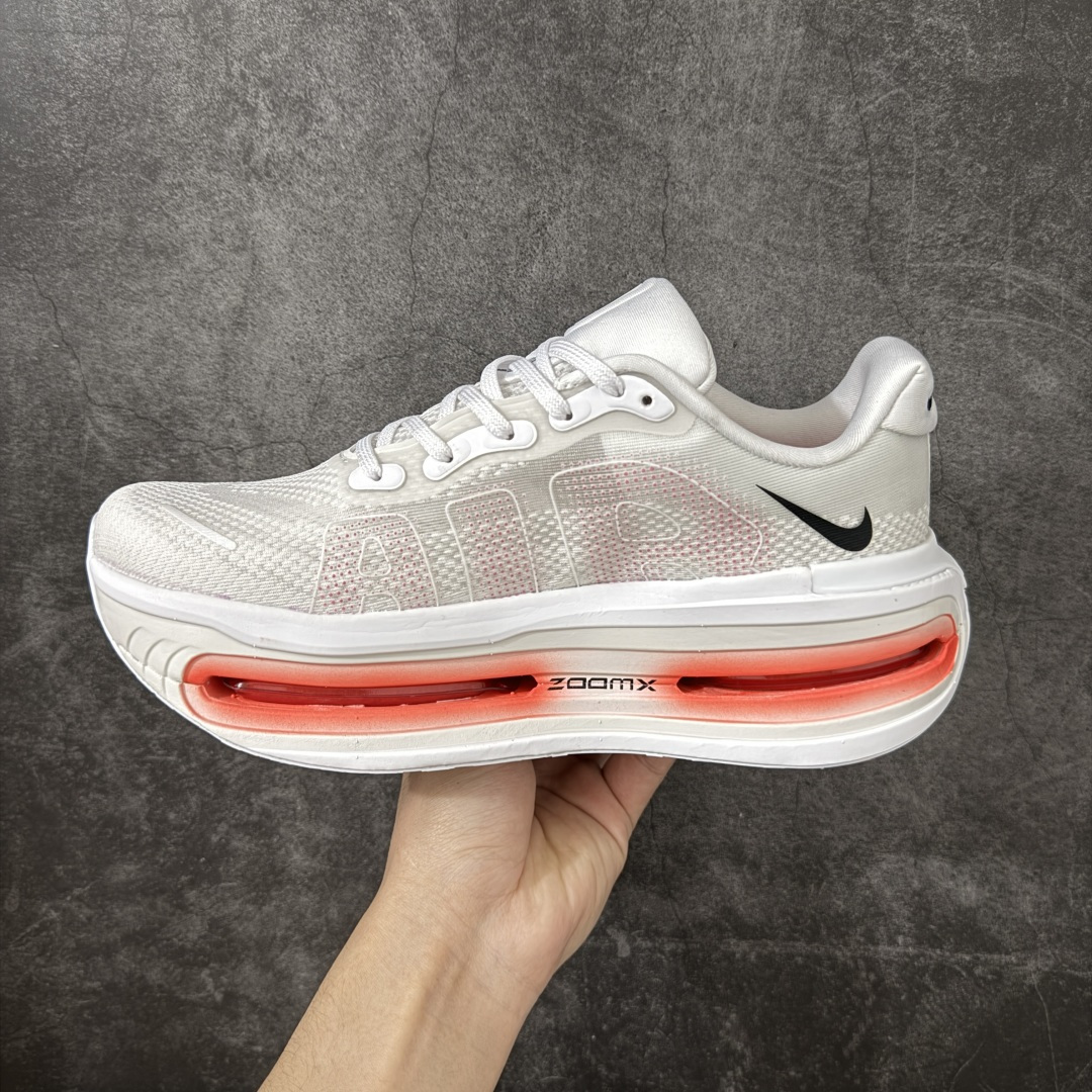 图片[2]-【公司级】Nike VOMERO PREMIUM 耐克 舒适减震防滑 低帮跑步鞋 全掌ReactX泡绵中底 前掌和后跟还配备了Air Zoom气垫单元 据说跑起来更快更舒适哦 这次最大的升级点 首次引入了ReactX泡绵 货号：HQ2050-103 尺码：36 36.5 37.5 38 38.5 39 40 40.5 41 42 42.5 43 44 45 46-选品中心