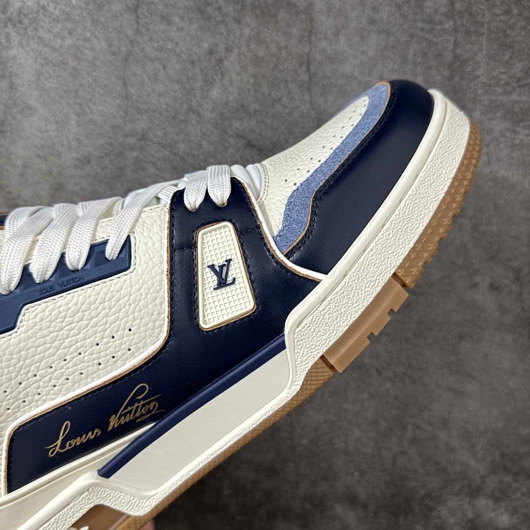图片[6]-【广东纯原版本】LV Louis Vuitton Trainer 低帮休闲板鞋 代购级别 ZP级全套包装 原版购入历时近两个月开发打造！ 经典多拼色超好看 原版完美楦型 调试了两个月 鞋面独家订制压纹粒面小牛皮 大底TPU、模具费2w+ 质感媲美原版 垫脚聚米微料加透气英伦网布 细节原版一致 ❗️请注意区分市面通货材料 版型 包装配件 尺码： 39 40 41 42 43 44 45 46-莆田鞋