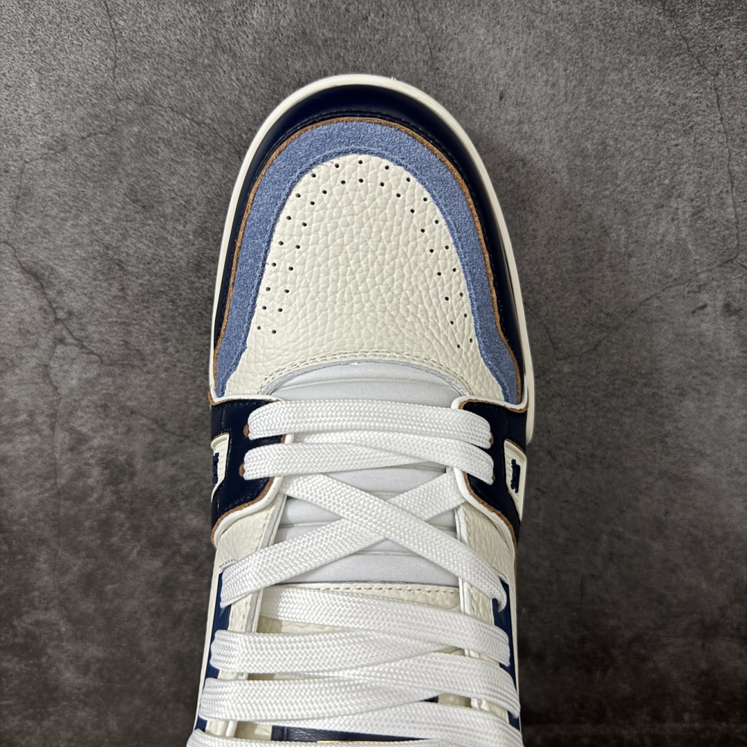 图片[5]-【广东纯原版本】LV Louis Vuitton Trainer 低帮休闲板鞋 代购级别 ZP级全套包装 原版购入历时近两个月开发打造！ 经典多拼色超好看 原版完美楦型 调试了两个月 鞋面独家订制压纹粒面小牛皮 大底TPU、模具费2w+ 质感媲美原版 垫脚聚米微料加透气英伦网布 细节原版一致 ❗️请注意区分市面通货材料 版型 包装配件 尺码： 39 40 41 42 43 44 45 46-莆田鞋