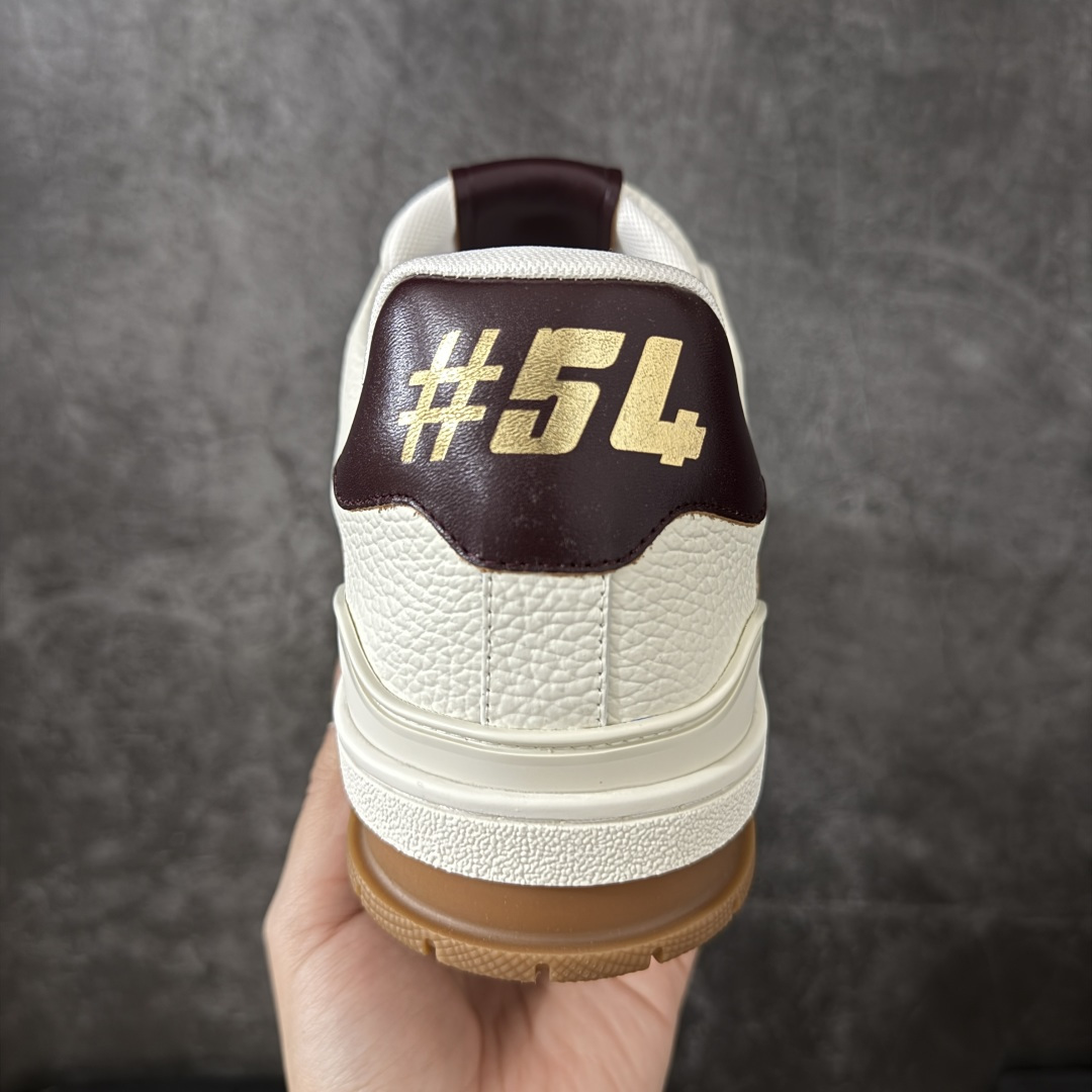 图片[4]-【广东纯原版本】LV Louis Vuitton Trainer 低帮休闲板鞋 代购级别 ZP级全套包装 原版购入历时近两个月开发打造！ 经典多拼色超好看 原版完美楦型 调试了两个月 鞋面独家订制压纹粒面小牛皮 大底TPU、模具费2w+ 质感媲美原版 垫脚聚米微料加透气英伦网布 细节原版一致 ❗️请注意区分市面通货材料 版型 包装配件 尺码： 39 40 41 42 43 44 45 46-莆田鞋