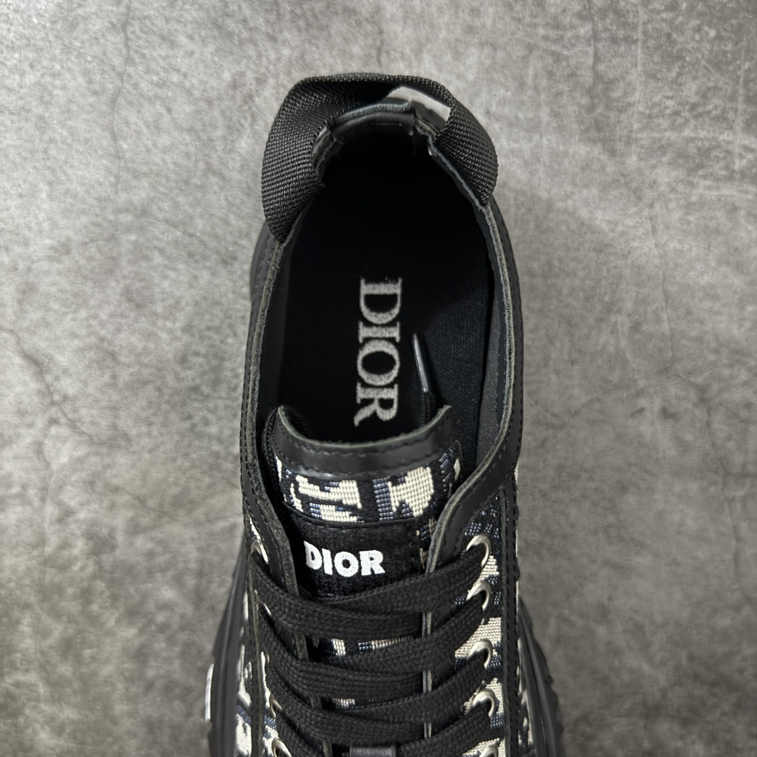 图片[8]-【莞产礼盒版】B28 Dior 老花刺绣运动休闲鞋高帮系带老爹鞋 Dior 迪奥 25ss巴黎时装周第一场分量十足的大秀场打造的新品，“只要入手这份高尚优雅就属于你了”运动休闲的慢跑鞋百搭时尚，采用透明橡胶镶片设计 D-Connect官方25ss走秀款 高弹力透气针织面 鞋带饰以“DIOR”标志 全包边橡胶鞋底 内里采用意大利进口小牛皮舒适透气 鞋底 Christian Dior 的标志性星星符号装饰 多材质拼接 原装规格包装 附 小票 手提袋 裸色全系列上新 鞋面采用进口丝绸牛皮RB胶片搭配柔软原版定制莱卡面.原版全套包装。 尺码： 39-46-选品中心