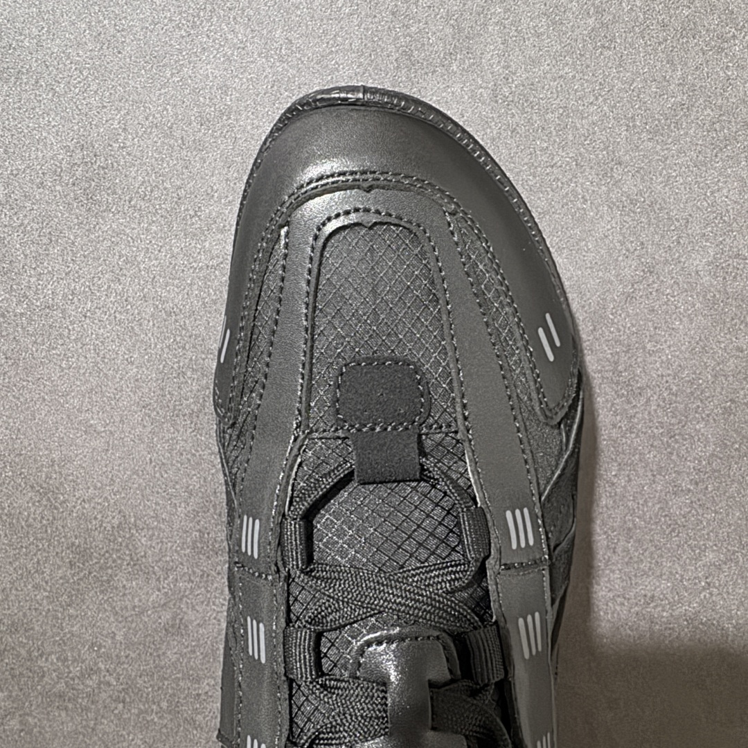 ecco爱步 BIOM LITE W 25秋舒适百搭时尚气质 低帮 生活休闲鞋 男款 黑色搭配多种材质拼
