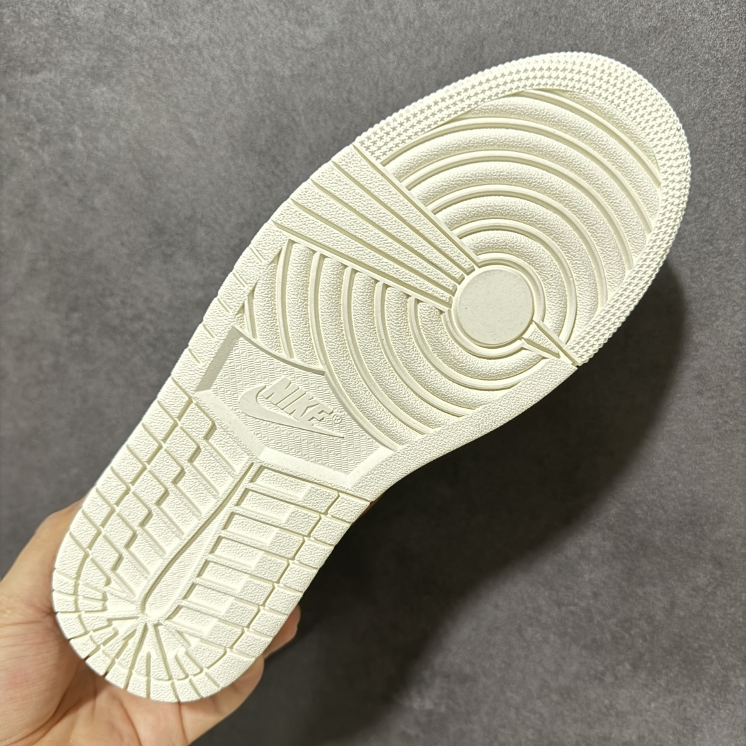 图片[9]-【K版纯原】Air Jordan AJ1 Low 低帮 IR7553-422 全新流水线出品 市场第二梯队最强版 全部原鞋开发 原楦原纸板开发 全鞋电脑针车 原厂内置全掌气垫 原盒内在原标 唯一Zp原版鞋带绑法 免检产品 全新2022版型 全头层皮料 完美零毛边处理 原厂配置全掌气垫 价格定位良心 新配色陆续出货 尺码：36-46-选品中心