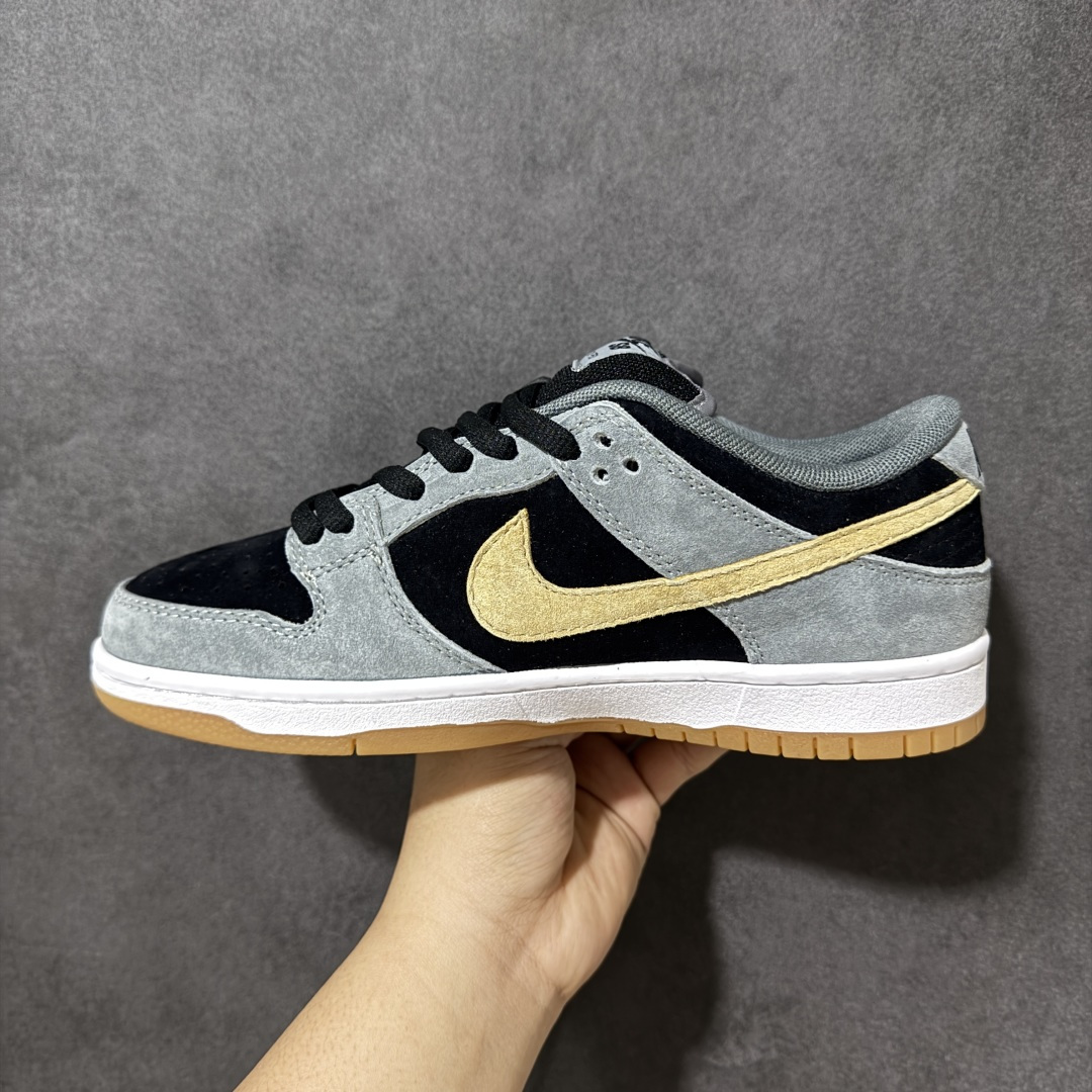 图片[2]-【公司级】耐克Nike SB Dunk Low扣篮系列低帮休闲运动滑板板鞋采用软质牛剖皮鞋面材质#正确后跟反口里弧度#原厂中底布正确印刷#鞋垫嵌入缓震乳胶+Sole真气垫装置#原比值开发耐磨橡胶大底❗ 货号：BQ6817-204 尺码：36 36.5 37.5 38 38.5 39 40 40.5 41 42 42.5 43 44 44.5 45 46-选品中心