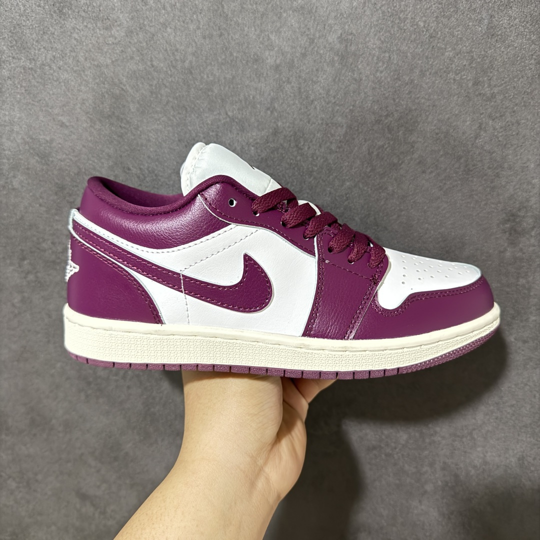 【H11纯原】Nike Air Jordan 1 Low SE AJ1 乔一 舒适贴合 防滑耐磨 低帮 复古篮球鞋 货号：DC0774-161 尺码：35.5 36 36.5 37.5 38 38.5 39 40 40.5 41 42 42.5 43 44 45 46 47.5 #H11顶级纯原 纯原外贸平台特供订单 #全套原纸板楦头开发 #原厂特供材料配套加持 #确保原汁原味 完美呈现版型 #原档数据独家私模大底 #男女鞋同步官方开发至48.5 #原装进口轻量化鞋垫 #进口港宝加持 后跟自然饱满 还原公司包裹性 #鞋面采用原装数据贴合技术 #全方位贴合包裹脚型 #鞋跟部鞋底牵引设计 #提供强大的抓地性能 #更适应不同实战场地路面-选品中心