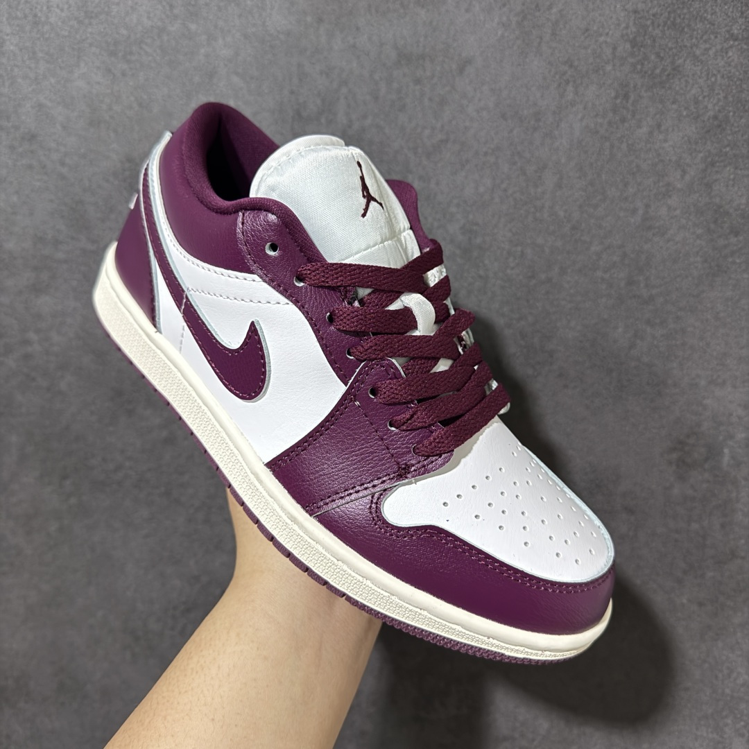 图片[3]-【H11纯原】Nike Air Jordan 1 Low SE AJ1 乔一 舒适贴合 防滑耐磨 低帮 复古篮球鞋 货号：DC0774-161 尺码：35.5 36 36.5 37.5 38 38.5 39 40 40.5 41 42 42.5 43 44 45 46 47.5 #H11顶级纯原 纯原外贸平台特供订单 #全套原纸板楦头开发 #原厂特供材料配套加持 #确保原汁原味 完美呈现版型 #原档数据独家私模大底 #男女鞋同步官方开发至48.5 #原装进口轻量化鞋垫 #进口港宝加持 后跟自然饱满 还原公司包裹性 #鞋面采用原装数据贴合技术 #全方位贴合包裹脚型 #鞋跟部鞋底牵引设计 #提供强大的抓地性能 #更适应不同实战场地路面-选品中心