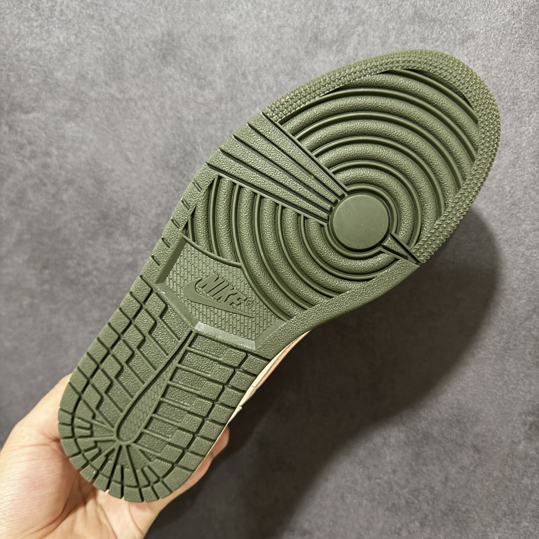 图片[9]-【K版纯原】Air Jordan AJ1 Low 低帮 DC0774-111 全新流水线出品 市场第二梯队最强版 全部原鞋开发 原楦原纸板开发 全鞋电脑针车 原厂内置全掌气垫 原盒内在原标 唯一Zp原版鞋带绑法 免检产品 全新2022版型 全头层皮料 完美零毛边处理 原厂配置全掌气垫 价格定位良心 新配色陆续出货 尺码：36-46-选品中心