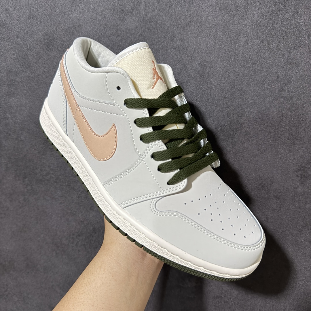 图片[3]-【K版纯原】Air Jordan AJ1 Low 低帮 DC0774-111 全新流水线出品 市场第二梯队最强版 全部原鞋开发 原楦原纸板开发 全鞋电脑针车 原厂内置全掌气垫 原盒内在原标 唯一Zp原版鞋带绑法 免检产品 全新2022版型 全头层皮料 完美零毛边处理 原厂配置全掌气垫 价格定位良心 新配色陆续出货 尺码：36-46-选品中心
