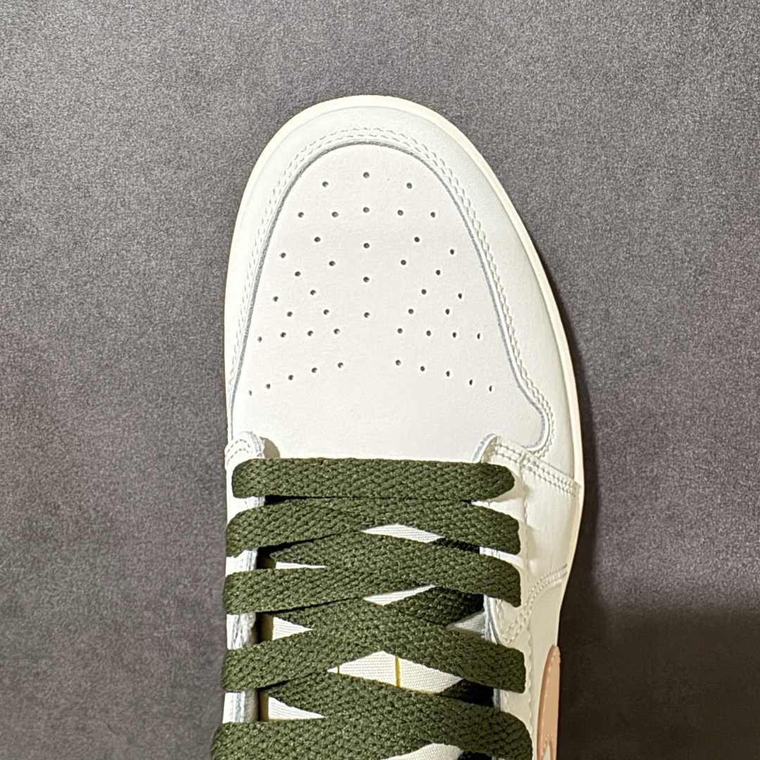 图片[5]-【K版纯原】Air Jordan AJ1 Low 低帮 DC0774-111 全新流水线出品 市场第二梯队最强版 全部原鞋开发 原楦原纸板开发 全鞋电脑针车 原厂内置全掌气垫 原盒内在原标 唯一Zp原版鞋带绑法 免检产品 全新2022版型 全头层皮料 完美零毛边处理 原厂配置全掌气垫 价格定位良心 新配色陆续出货 尺码：36-46-选品中心