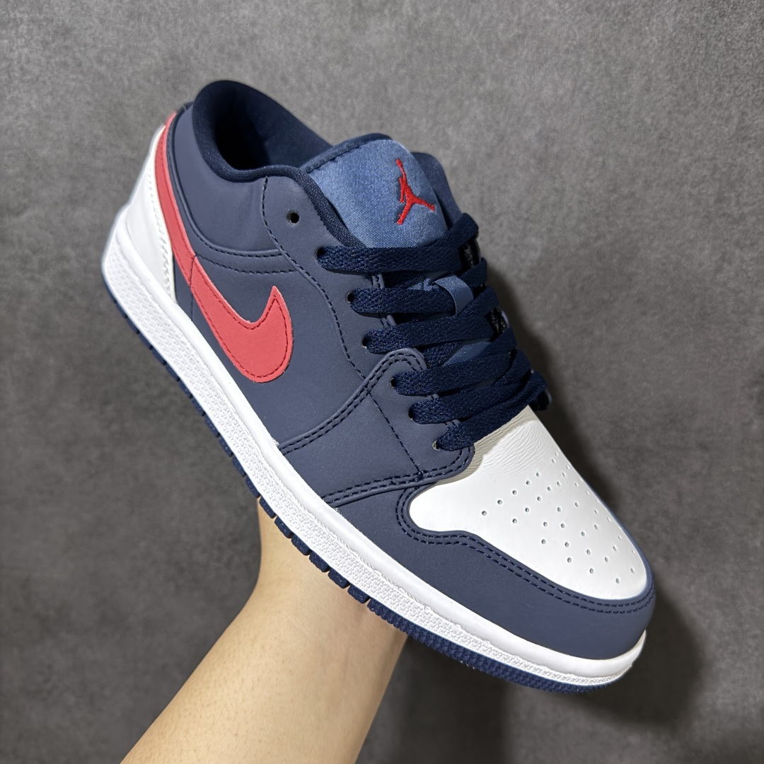 图片[3]-【H11纯原】Nike Air Jordan 1 Low SE AJ1 乔一 舒适贴合 防滑耐磨 低帮 复古篮球鞋 货号：CZ8454-400 尺码：35.5 36 36.5 37.5 38 38.5 39 40 40.5 41 42 42.5 43 44 45 46 47.5 #H11顶级纯原 纯原外贸平台特供订单 #全套原纸板楦头开发 #原厂特供材料配套加持 #确保原汁原味 完美呈现版型 #原档数据独家私模大底 #男女鞋同步官方开发至48.5 #原装进口轻量化鞋垫 #进口港宝加持 后跟自然饱满 还原公司包裹性 #鞋面采用原装数据贴合技术 #全方位贴合包裹脚型 #鞋跟部鞋底牵引设计 #提供强大的抓地性能 #更适应不同实战场地路面-选品中心