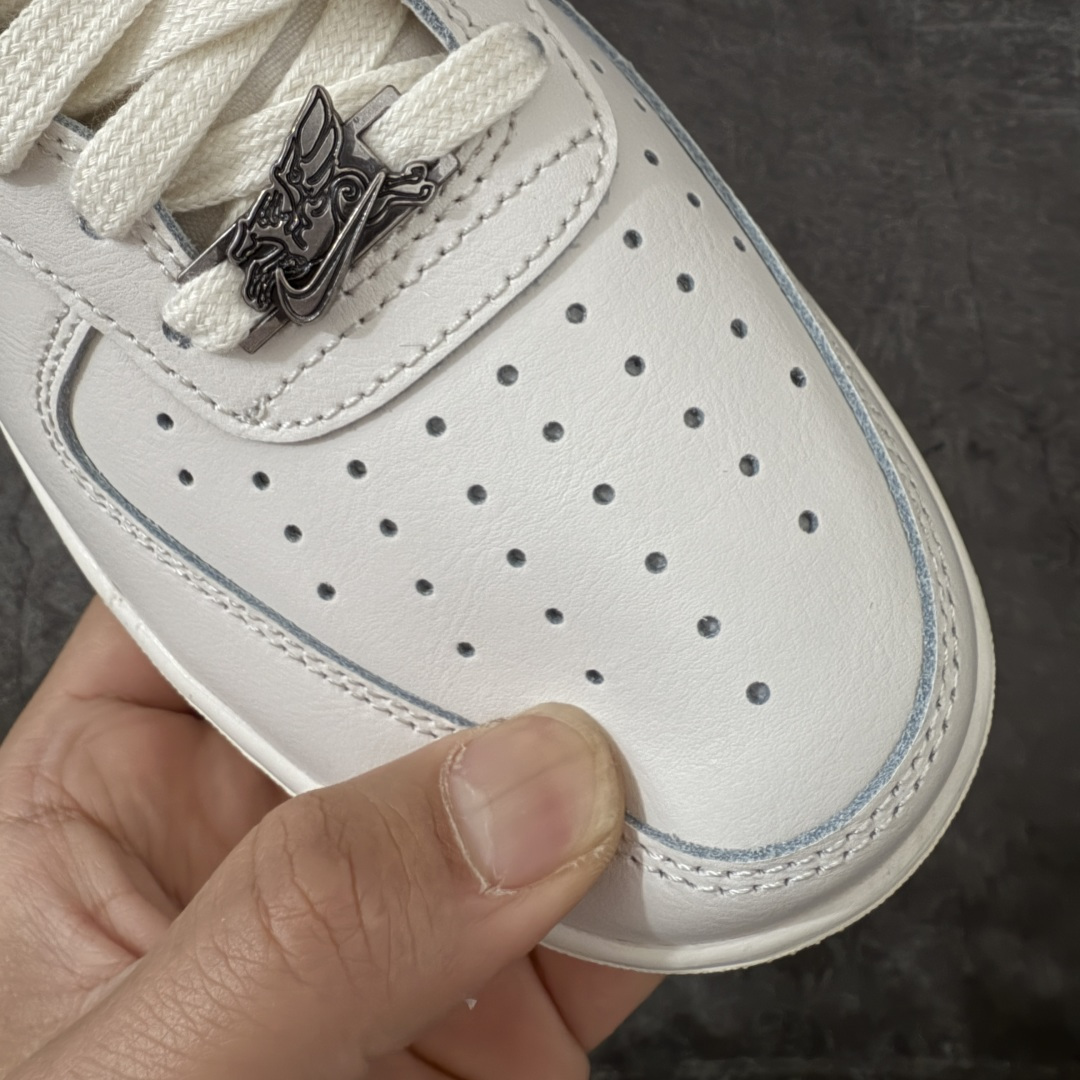 图片[5]-【CS纯原版本】Nike Air Force 1\’07 Low 马年限定 空军一号低帮休闲板鞋 IQ1119-011  纯原原厂皮料 原版品质 专柜特供 原楦头原纸板 定制五金配件 内置全掌气垫 原厂鞋底   尺码：36 36.5 37.5 38 38.5 39 40 40.5 41 42 42.5 43 44 44.5 45 46-选品中心